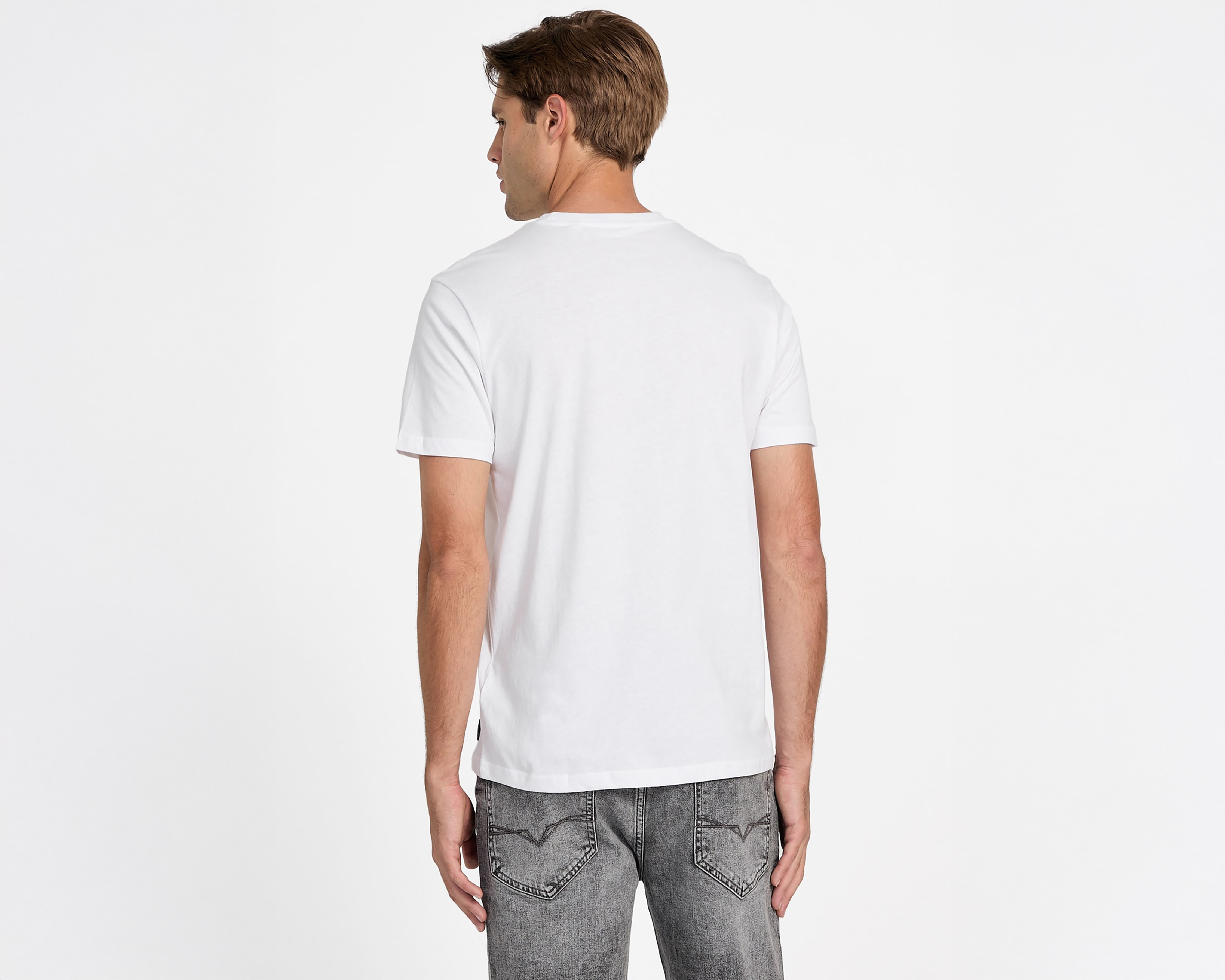 Foto 4 pulgar | Foto 3 | Playera de Cuello Redondo Blanca Guess para Hombre