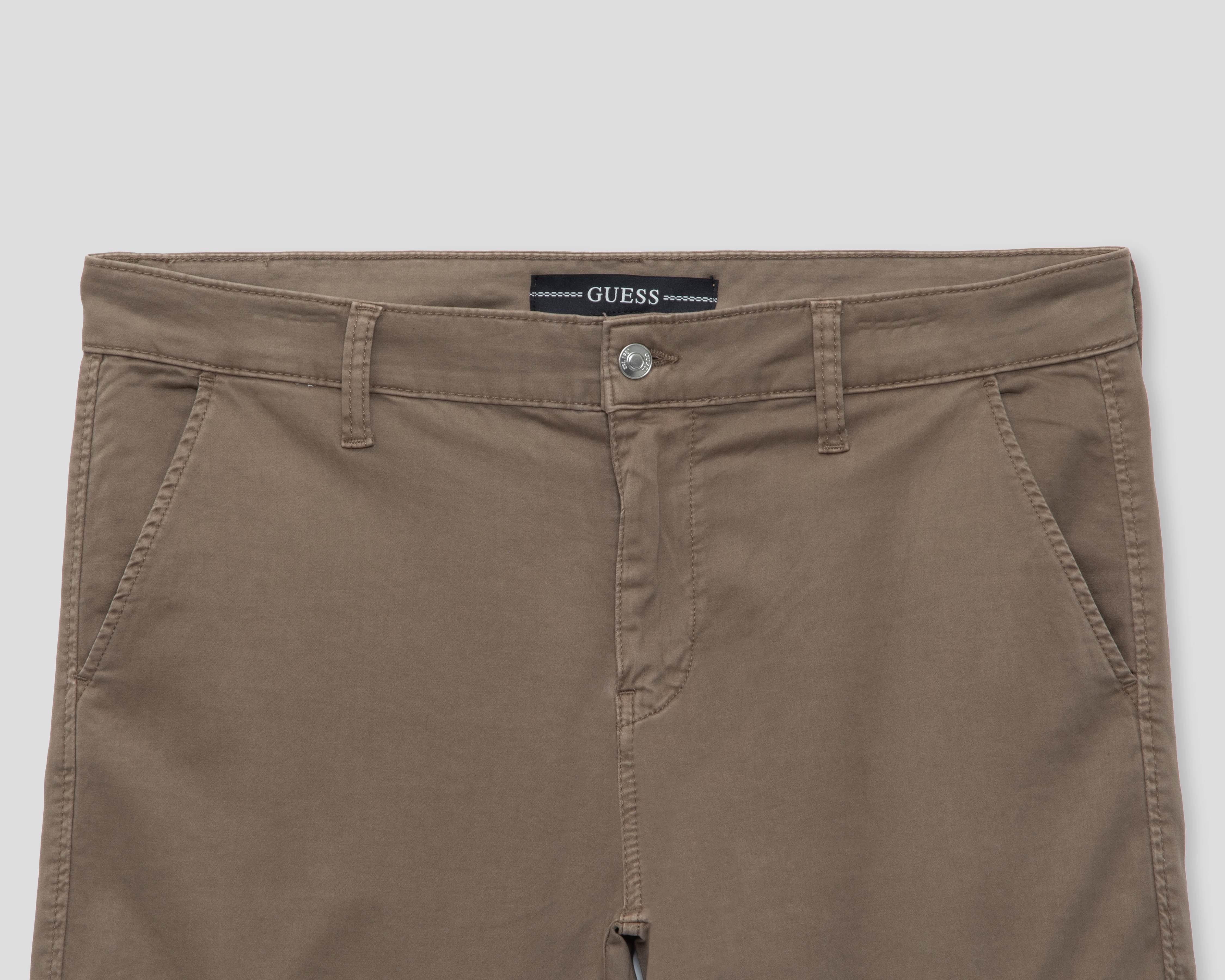 Foto 4 pulgar | Foto 3 | Pantalón Cargo Guess Café para Hombre