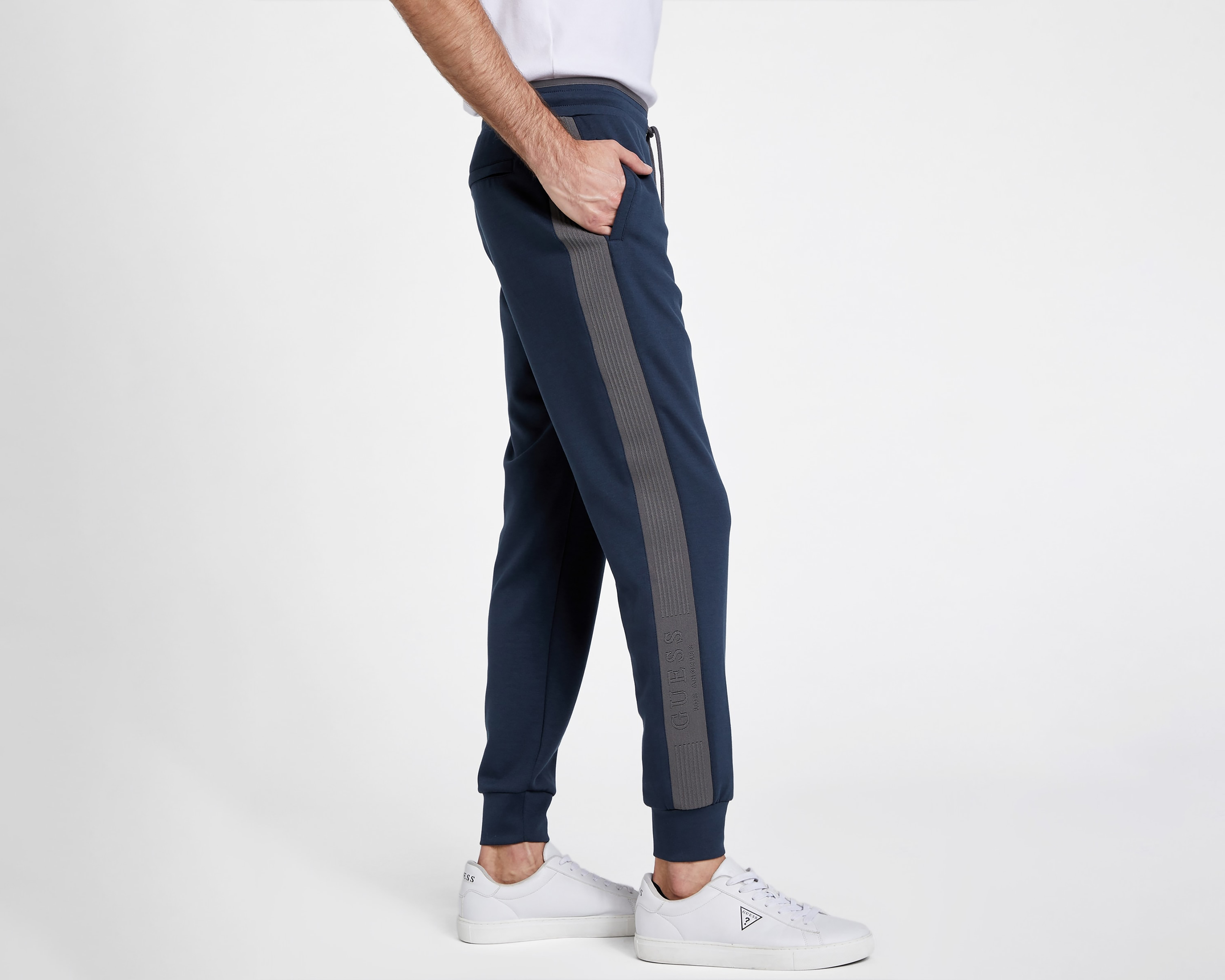 Foto 5 pulgar | Foto 4 | Jogger Guess Azul para Hombre