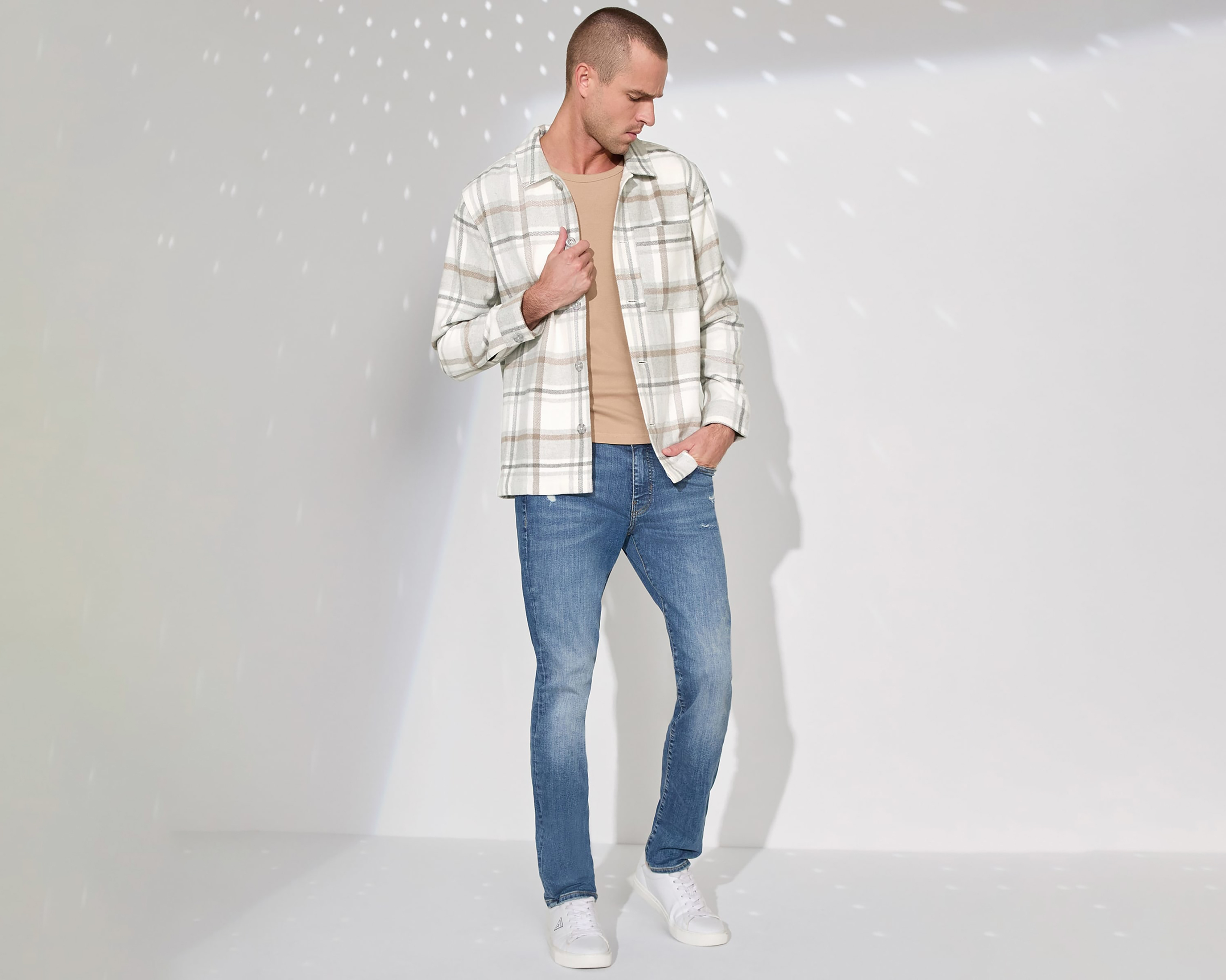 Foto 7 pulgar | Foto 6 | Camisa Casual Guess Regular a Cuadros para Hombre