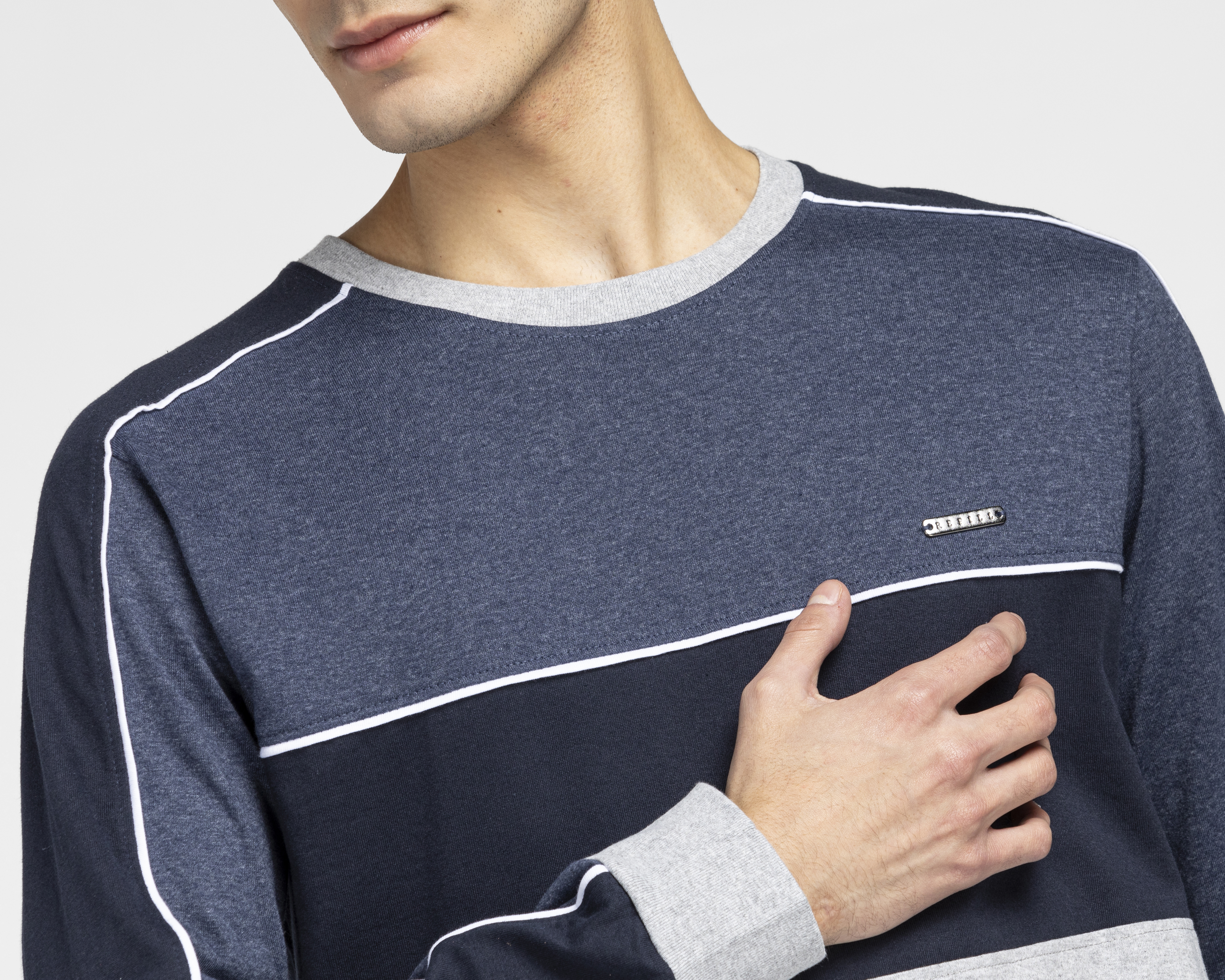 Foto 5 pulgar | Foto 4 | Playera Refill Cuello Redondo