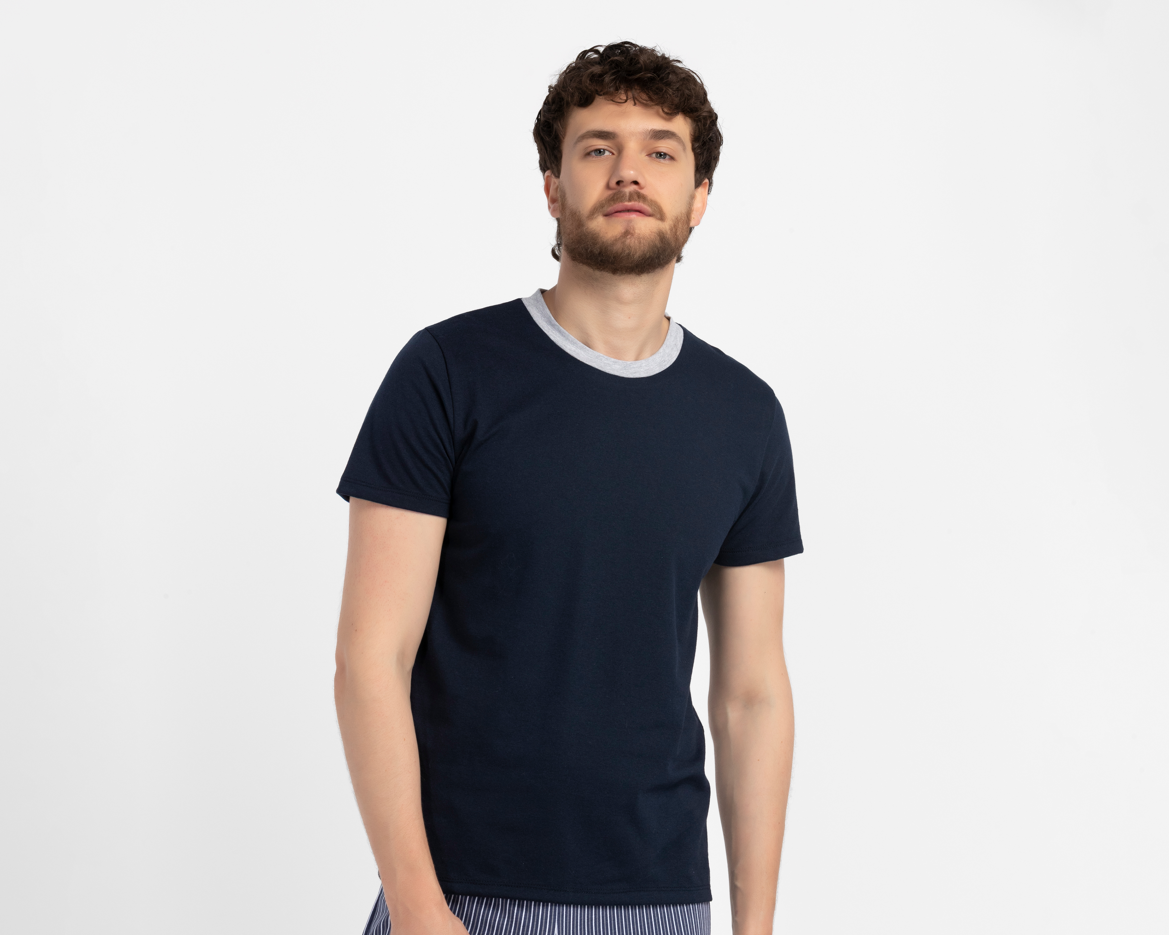 Foto 4 pulgar | Foto 3 | Pijama Ted Lapidus para Hombre