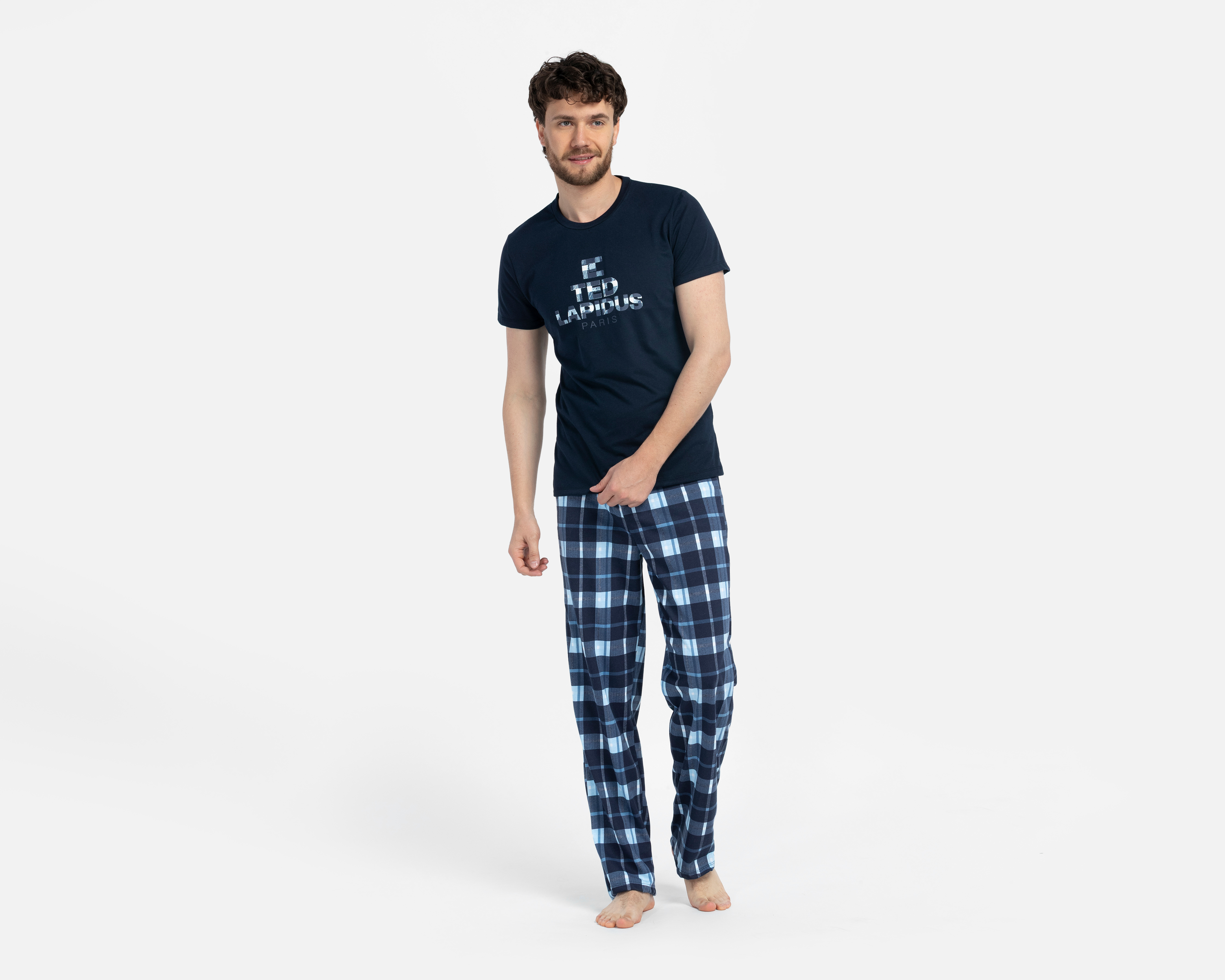 Foto 2 pulgar | Foto 1 | Pijama Ted Lapidus para Hombre