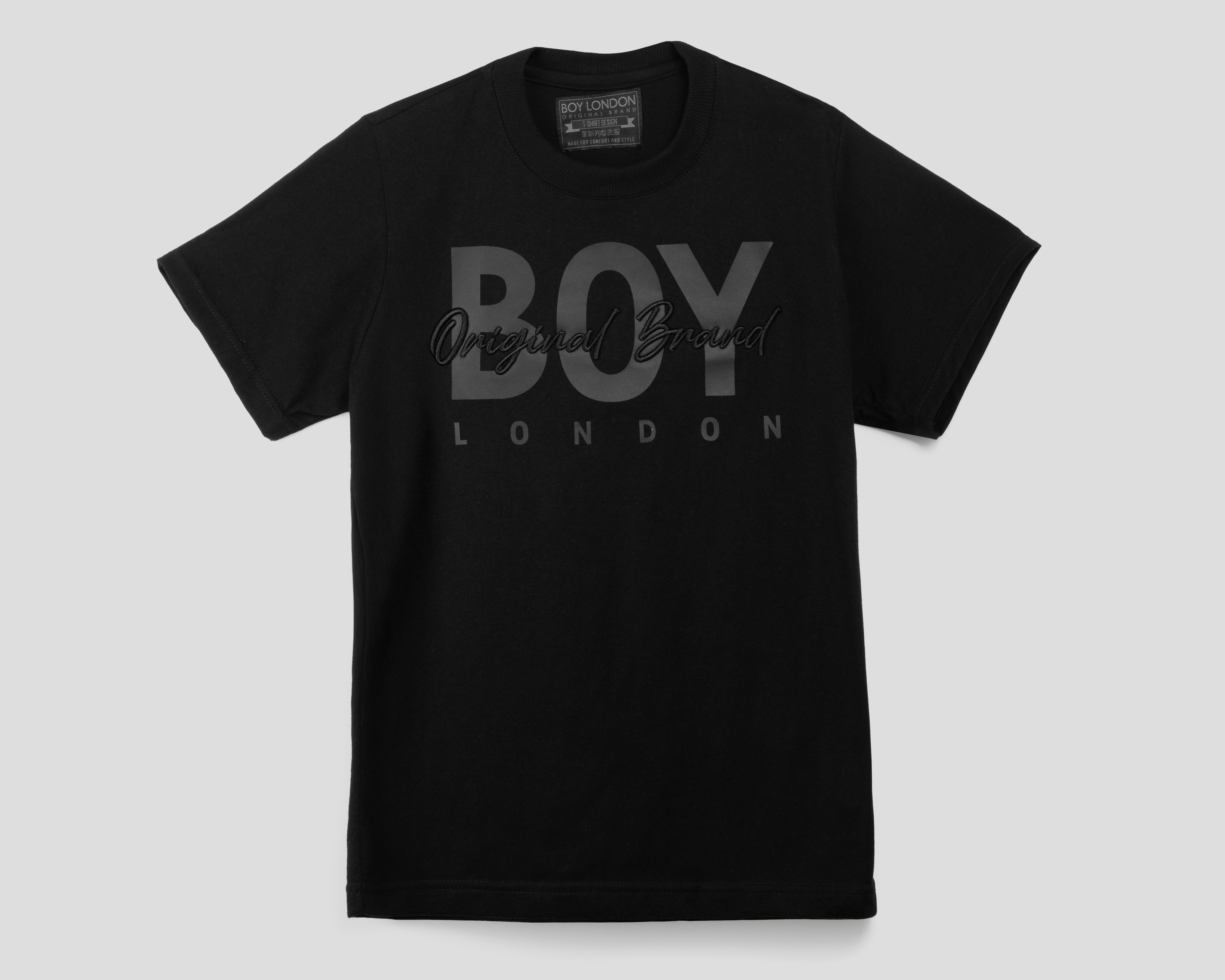 Playera de Cuello Redondo Negra Boy London para Hombre