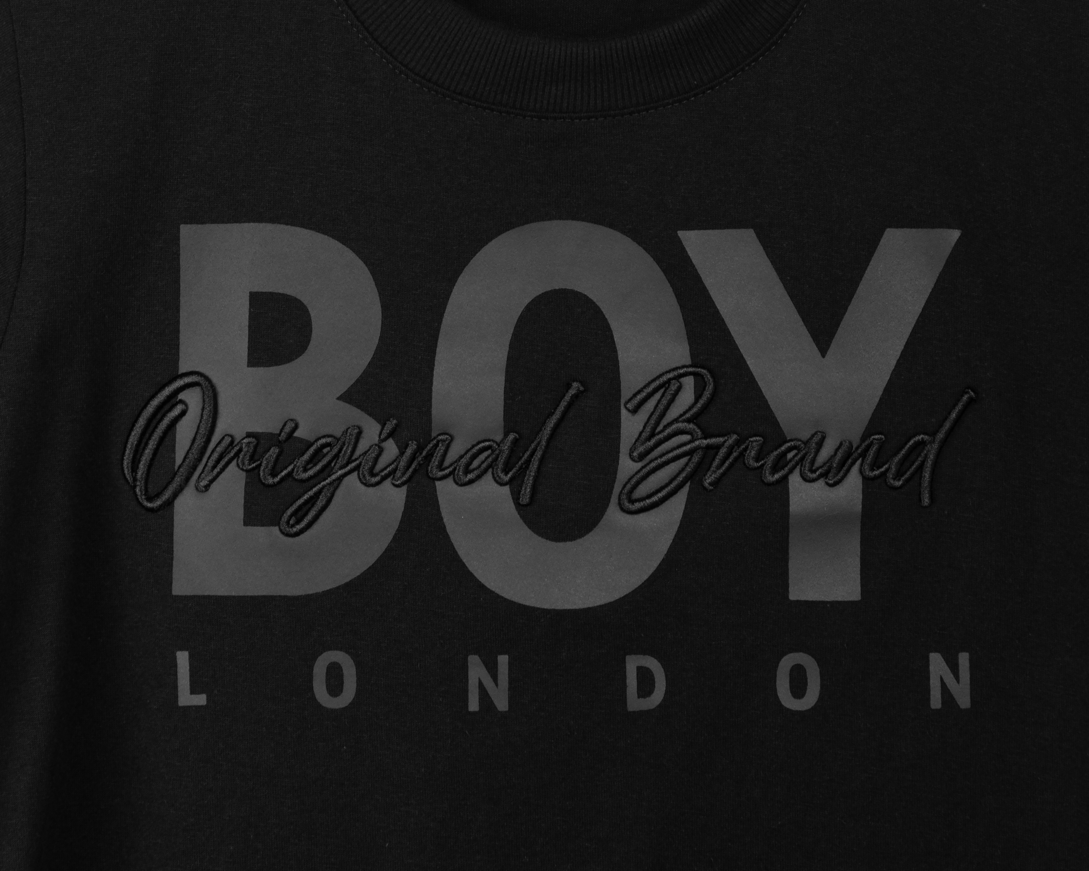 Foto 4 pulgar | Foto 3 | Playera de Cuello Redondo Negra Boy London para Hombre