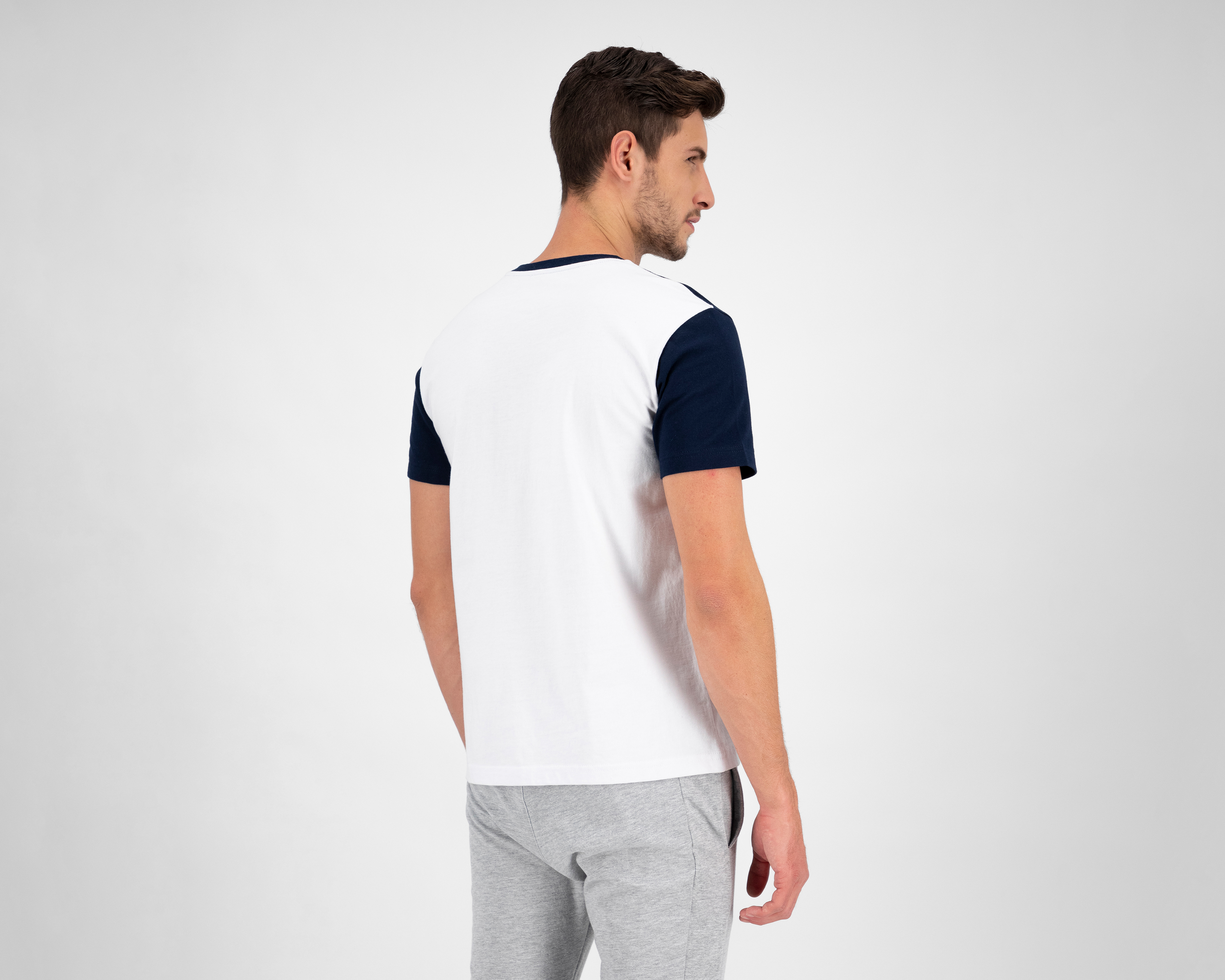 Foto 3 pulgar | Foto 2 | Playera York Team Polo Club Cuello Redondo