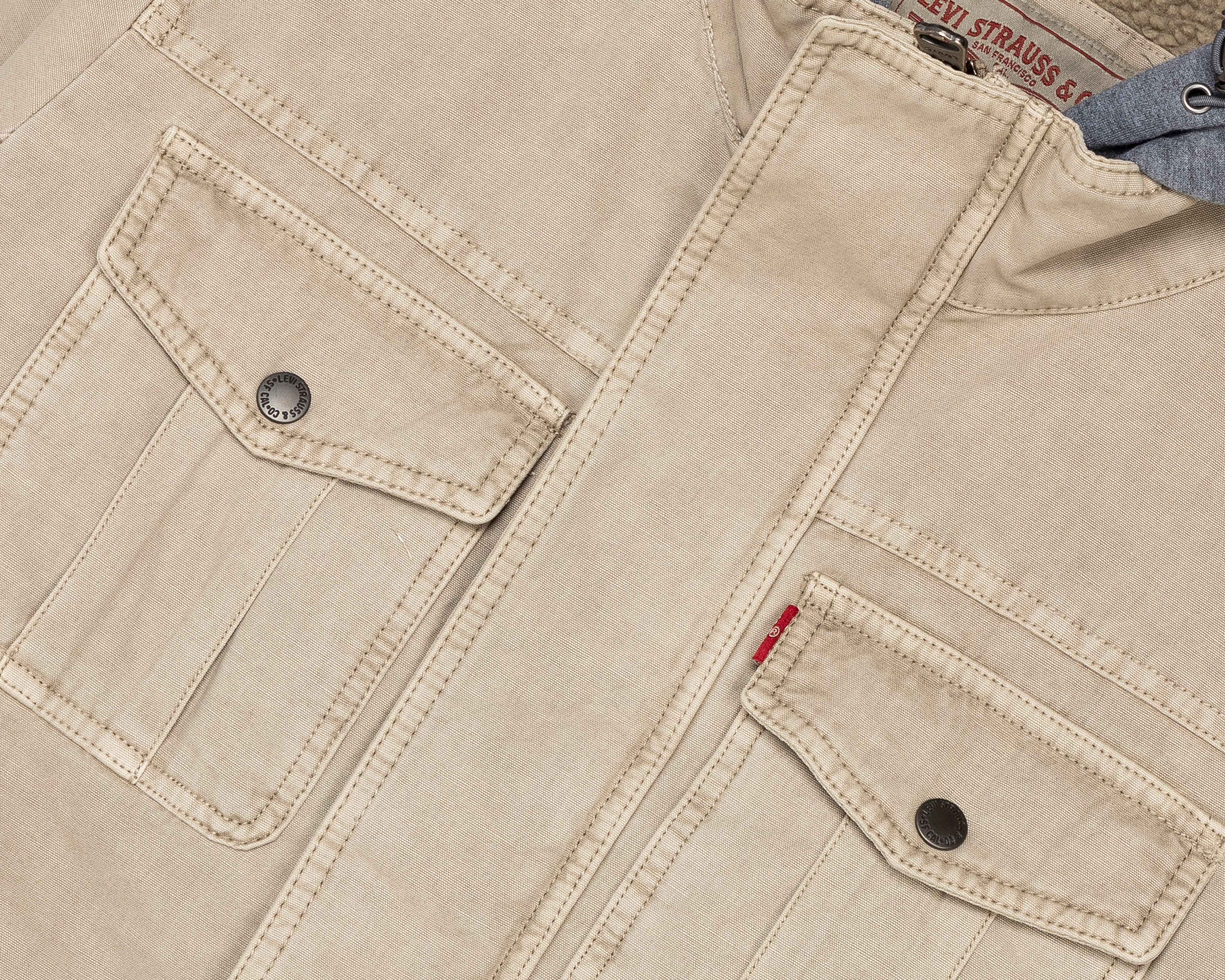 Foto 4 pulgar | Foto 3 | Chamarra con Capucha Levi's para Hombre