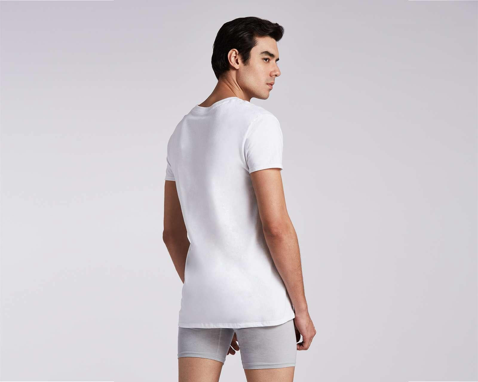 Foto 4 pulgar | Foto 3 | Playera Interior Cuello V Fruit of The Loom para Hombre 3 Piezas