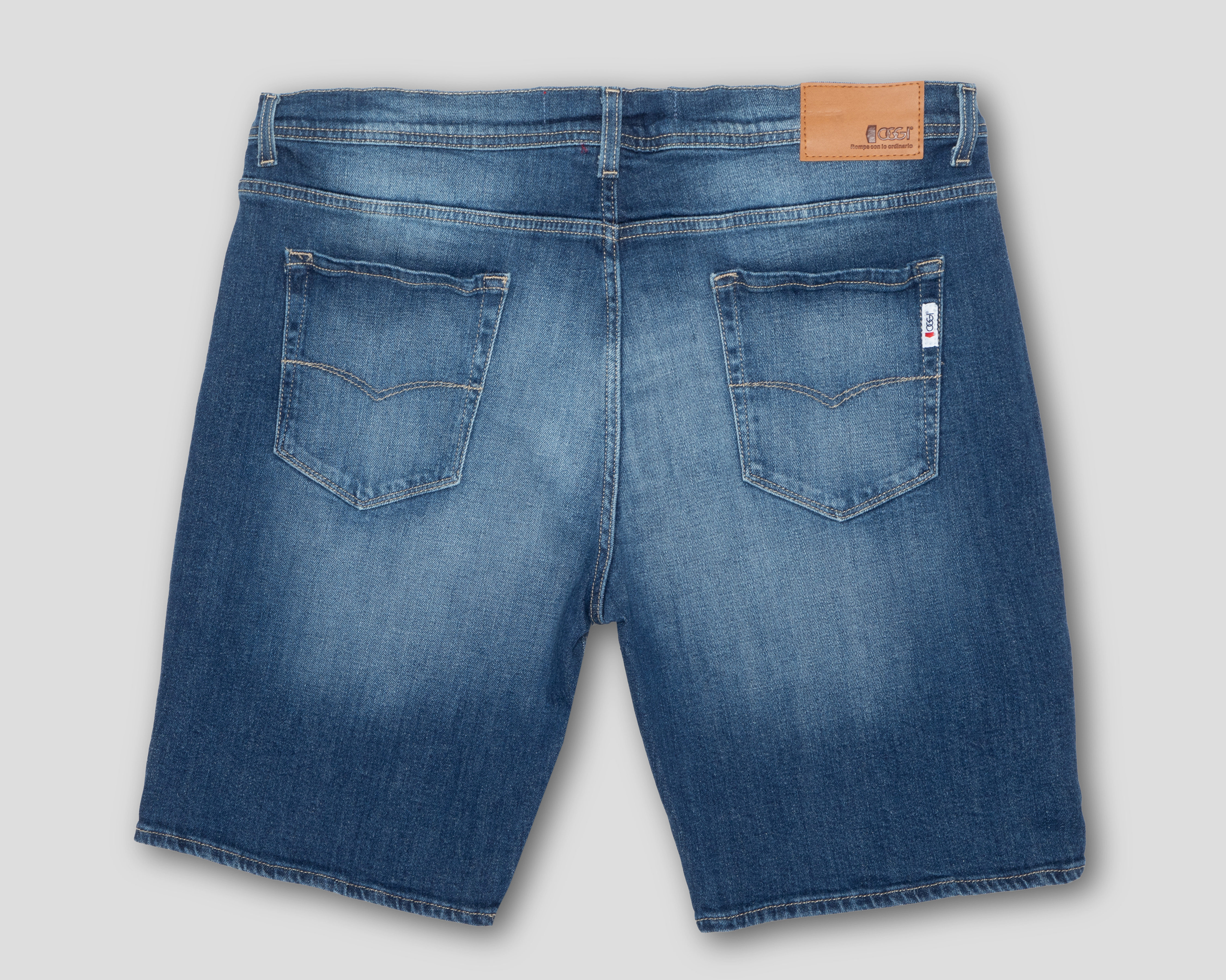 Foto 3 pulgar | Foto 2 | Short Oggi para Hombre