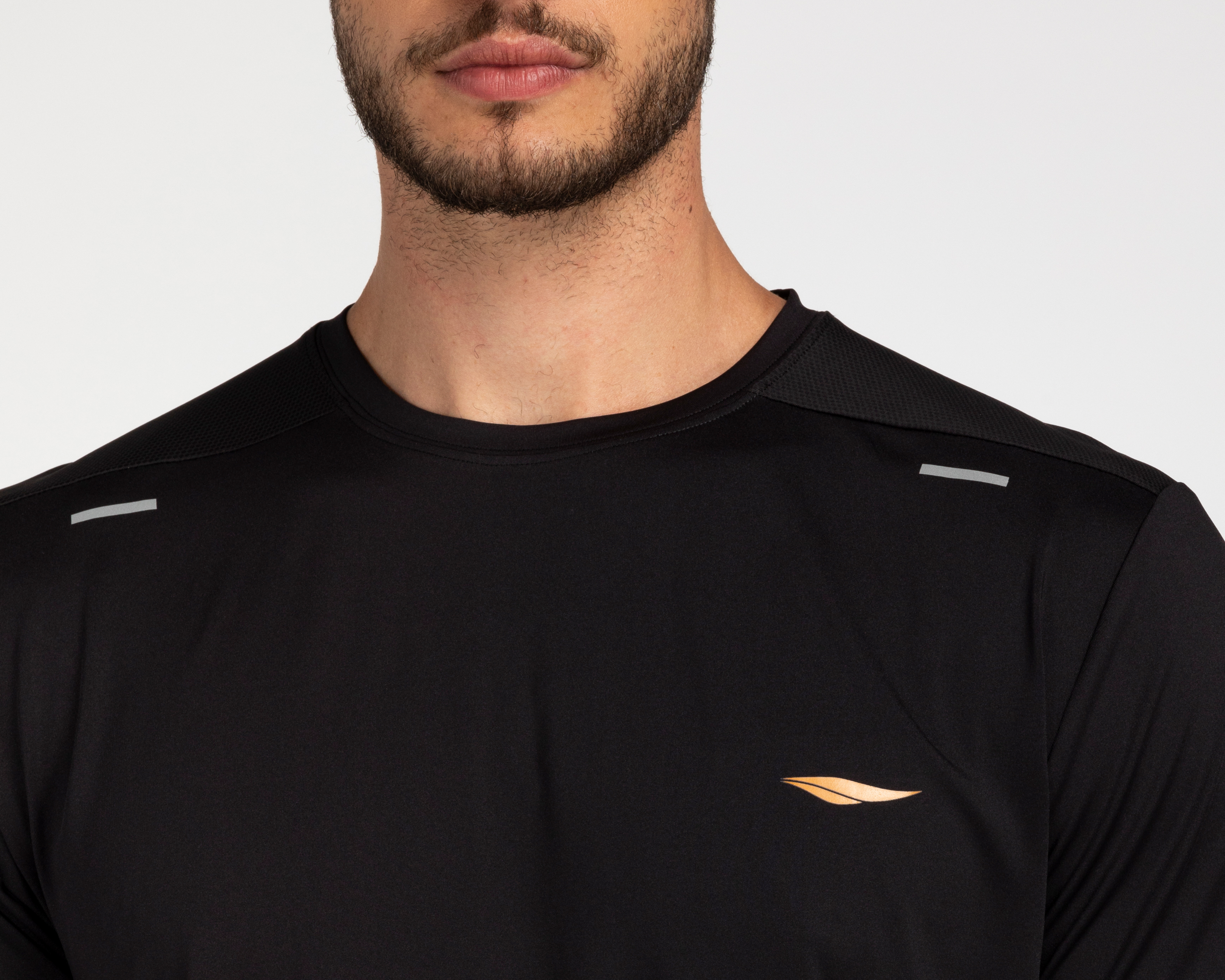 Foto 5 pulgar | Foto 4 | Playera Manga Corta Iron Negro