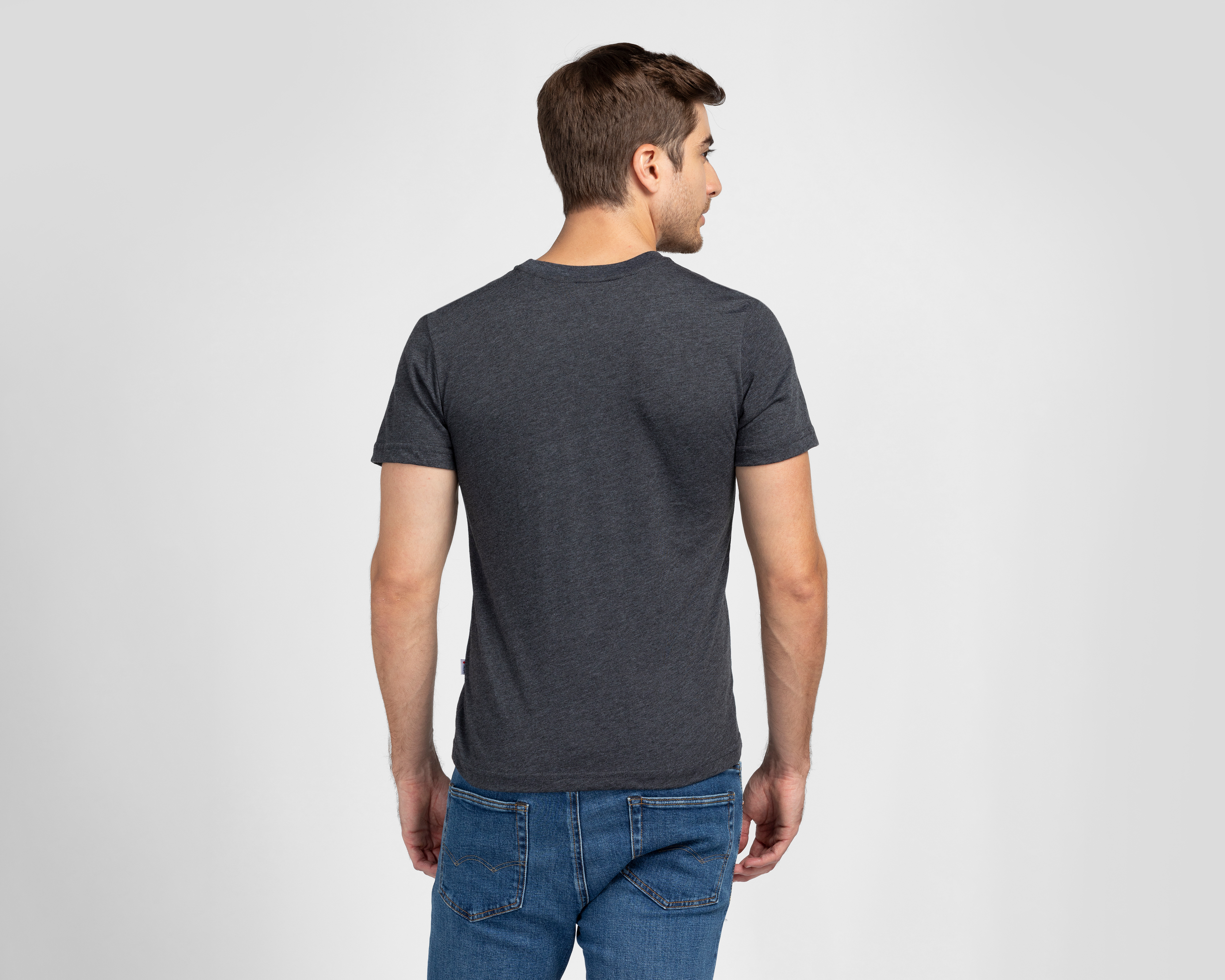 Foto 3 pulgar | Foto 2 | Playera Cuello Redondo Gris Oggi para Hombre