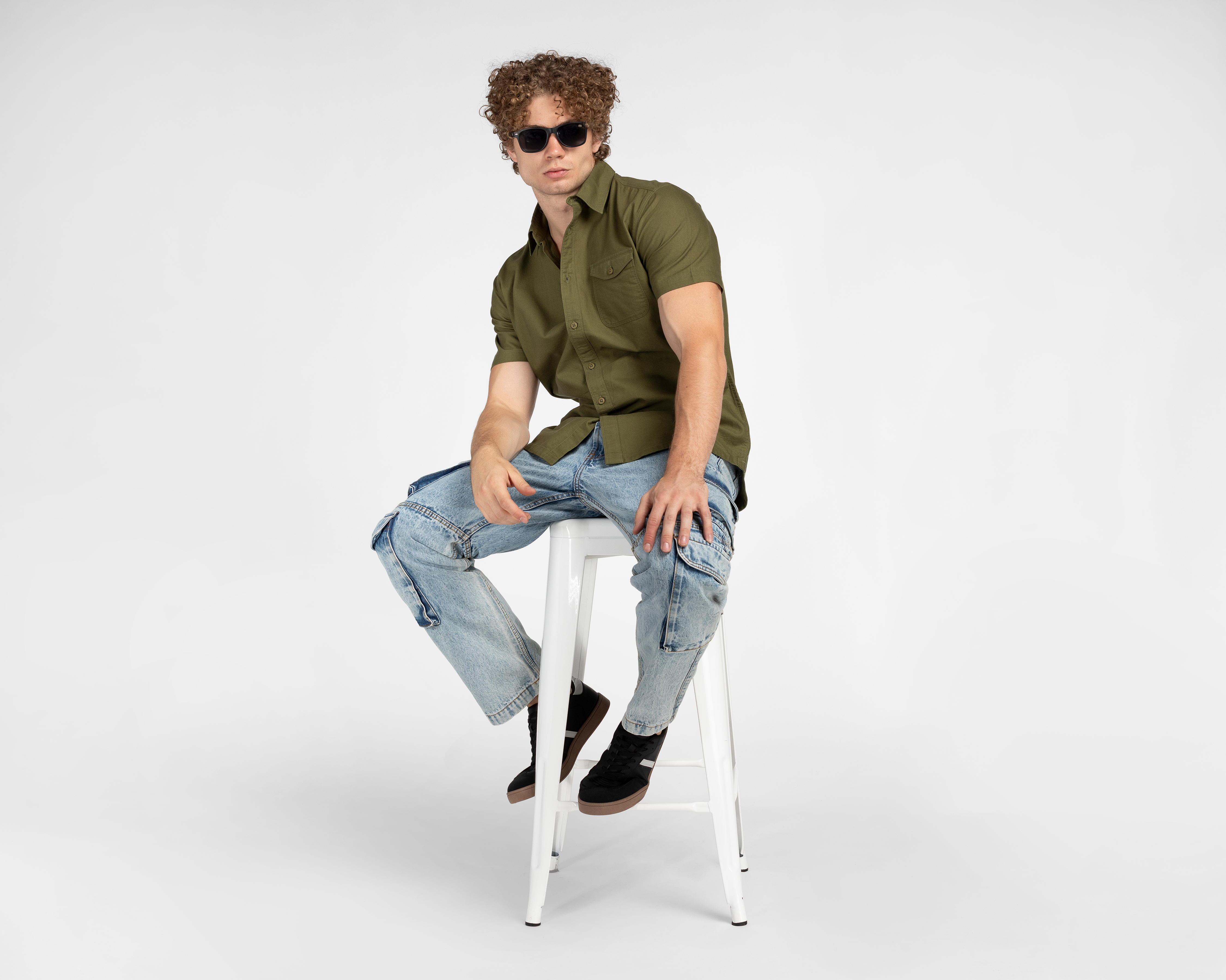 Foto 3 pulgar | Foto 2 | Playera Refill de Cuello Americano