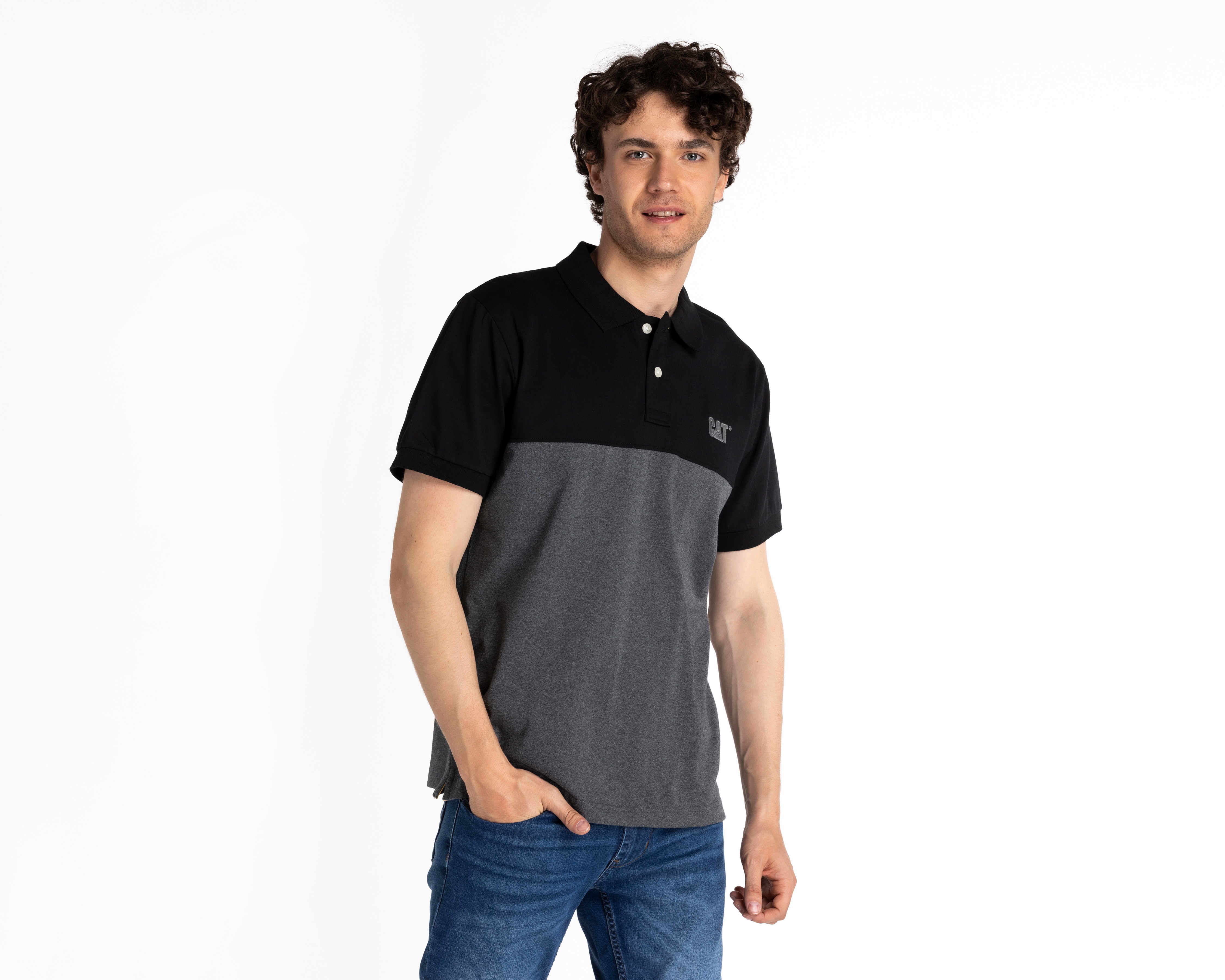 Foto 2 pulgar | Foto 1 | Playera Polo CAT Negra para Hombre