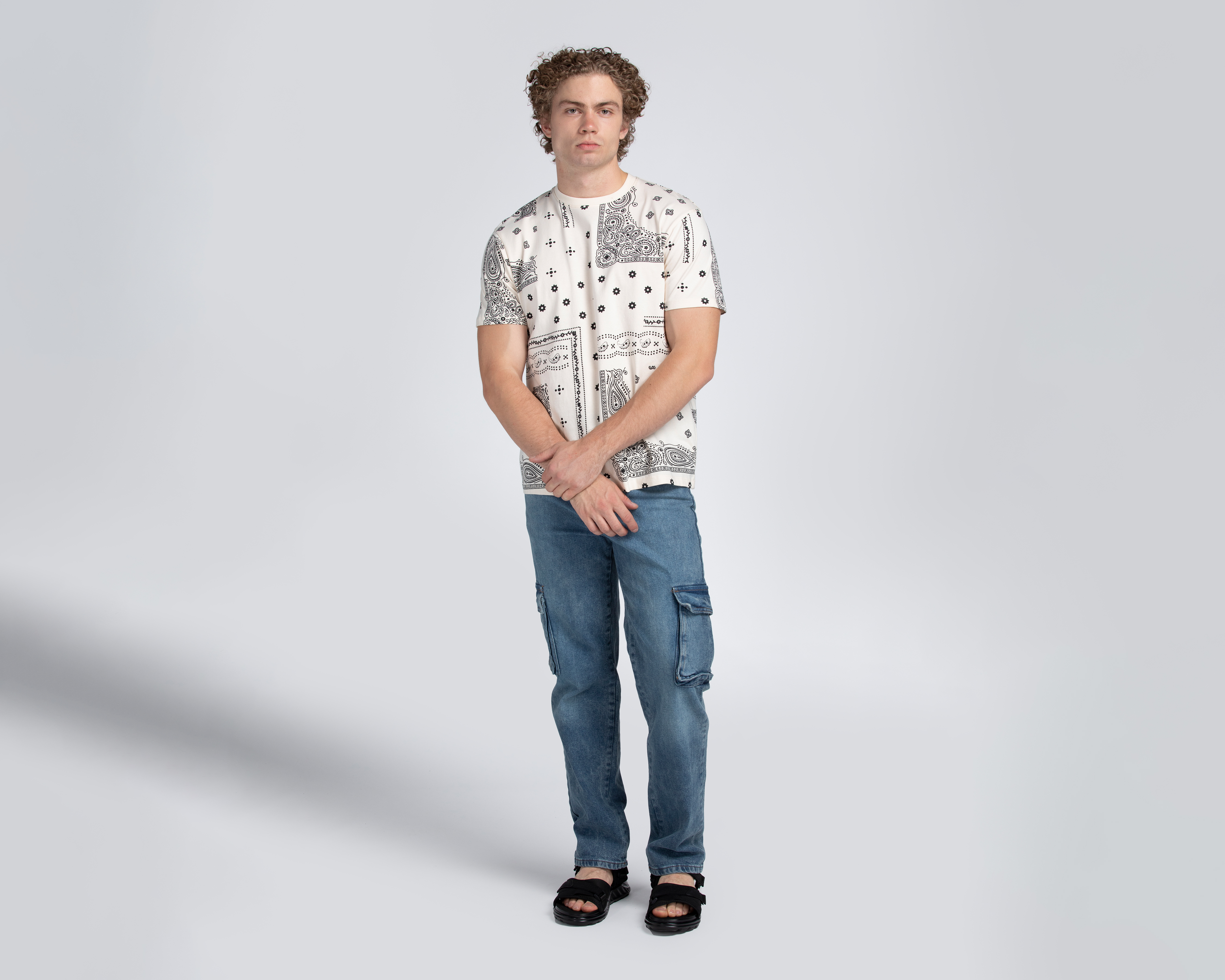 Foto 3 pulgar | Foto 2 | Playera Neo*City Cuello Redondo