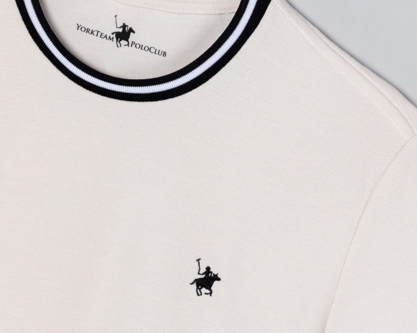 Foto 7 pulgar | Foto 6 | Playera York Team Polo Club Cuello Redondo