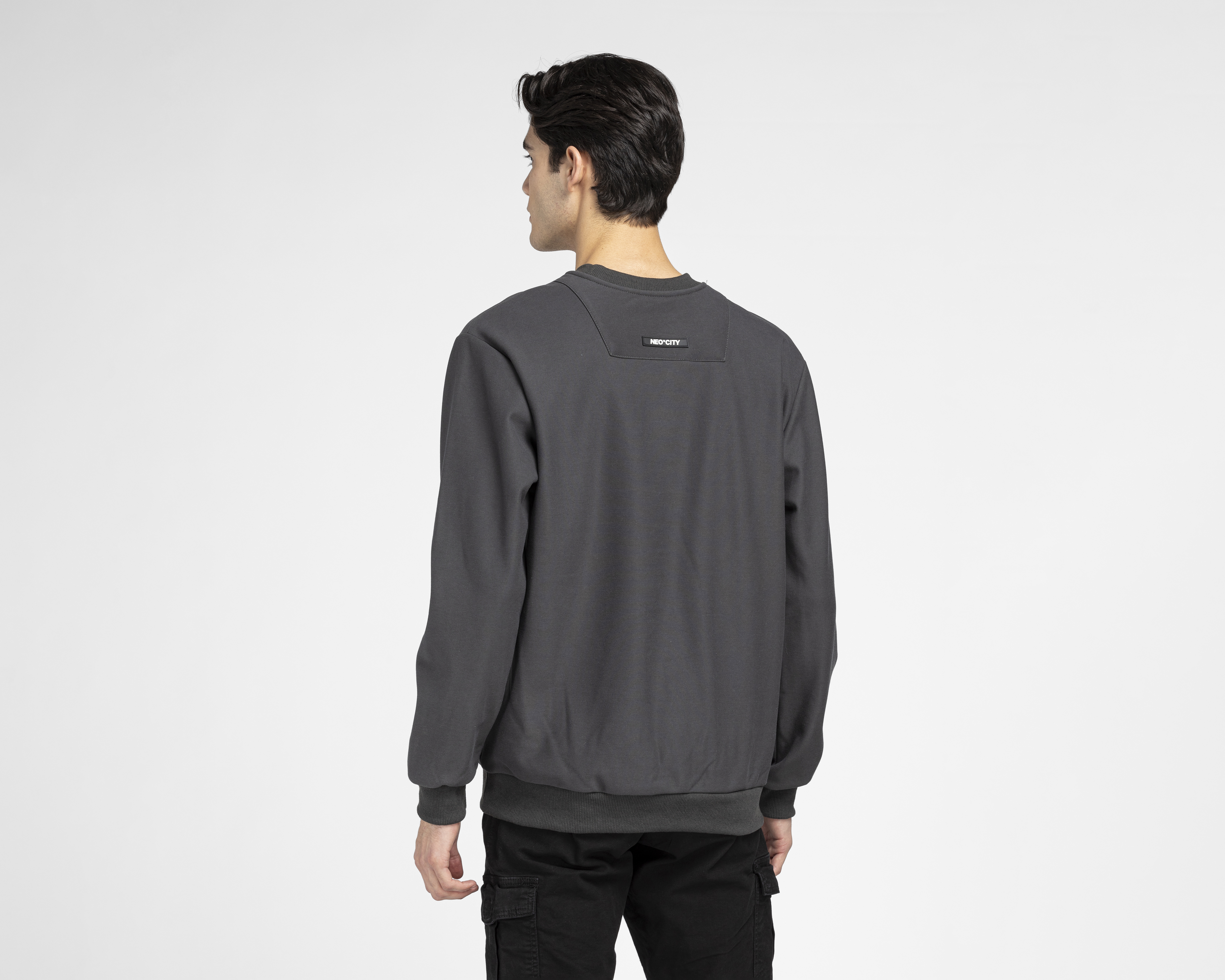 Foto 4 pulgar | Foto 3 | Sudadera Neo*City