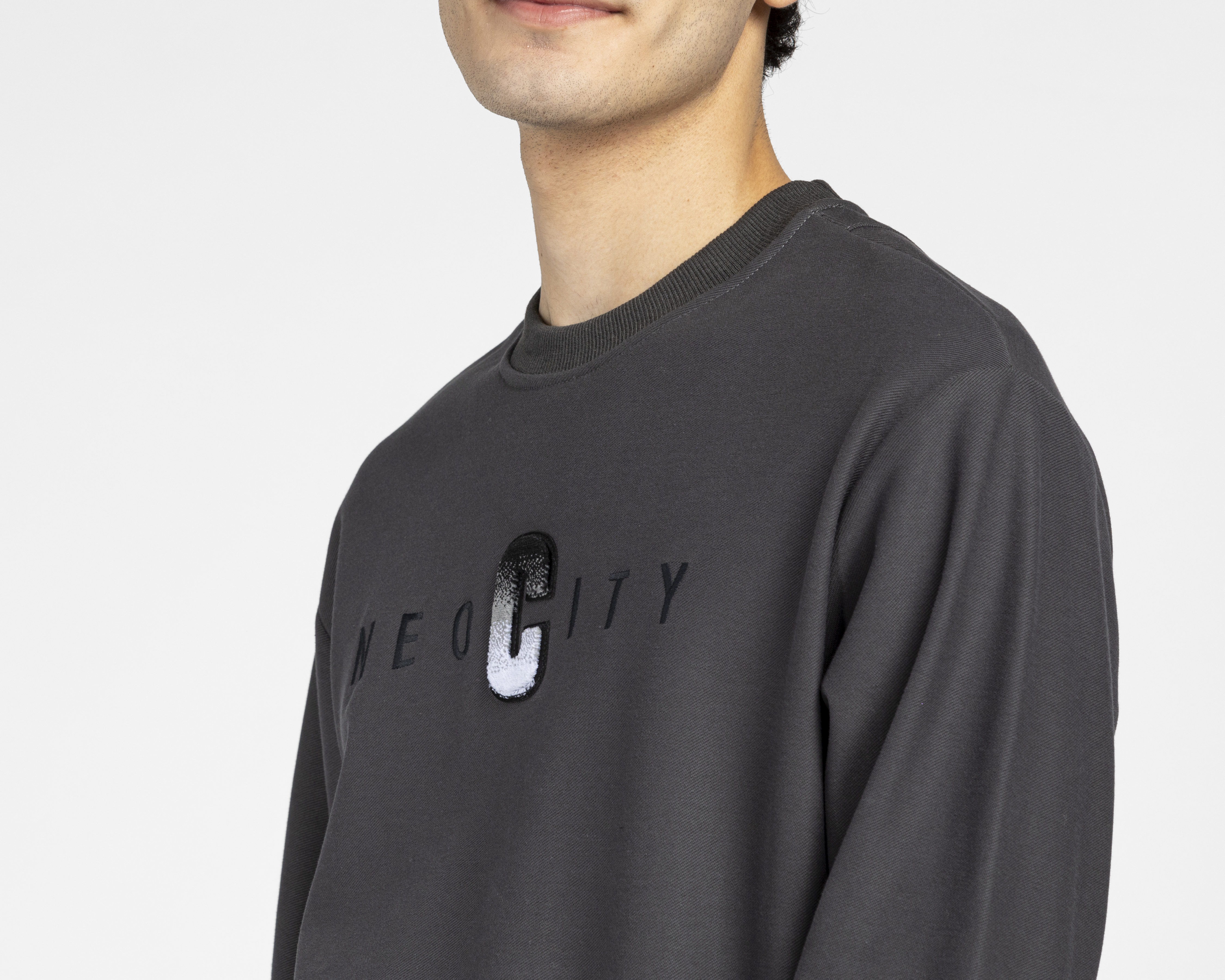 Foto 5 pulgar | Foto 4 | Sudadera Neo*City