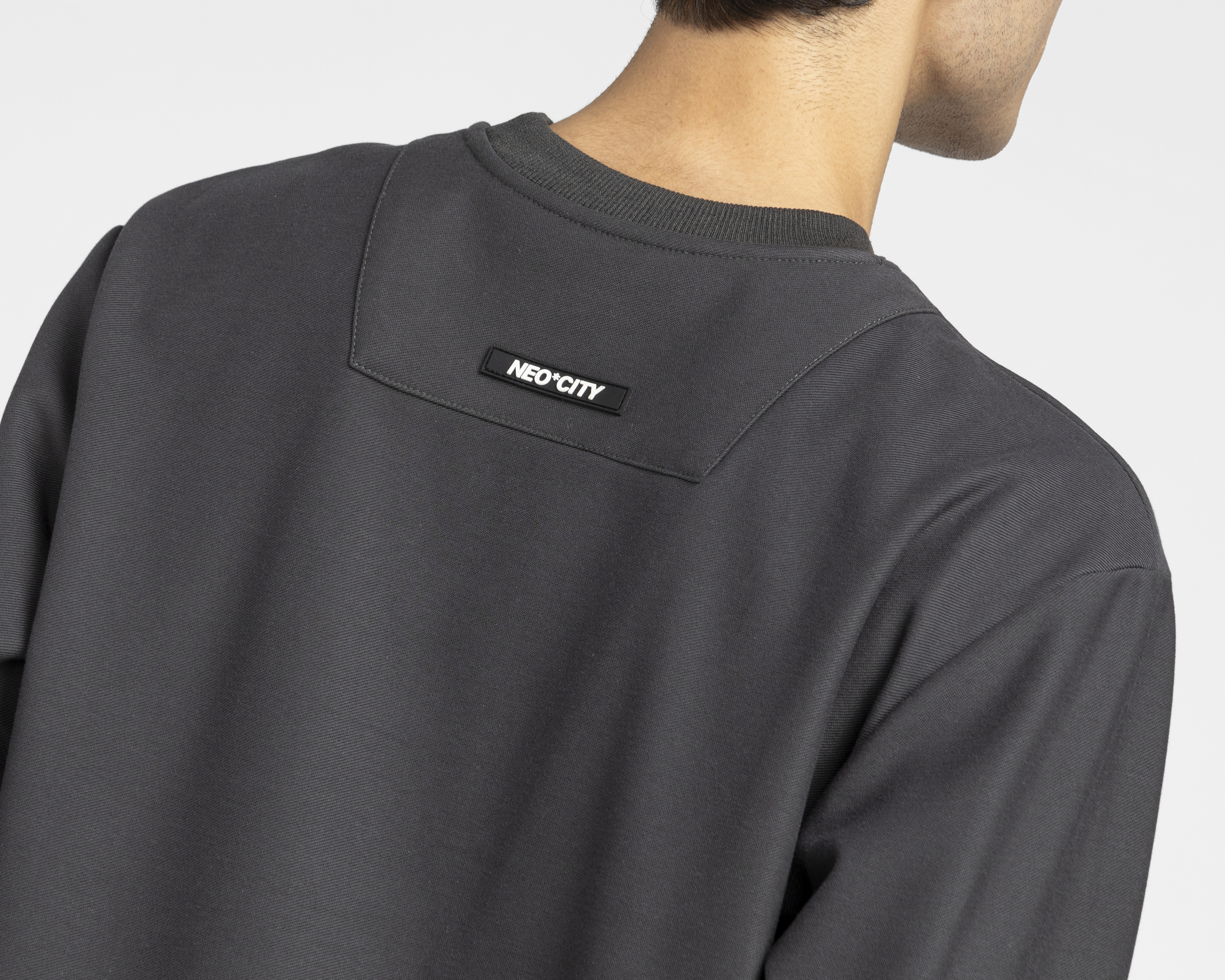 Foto 6 pulgar | Foto 5 | Sudadera Neo*City