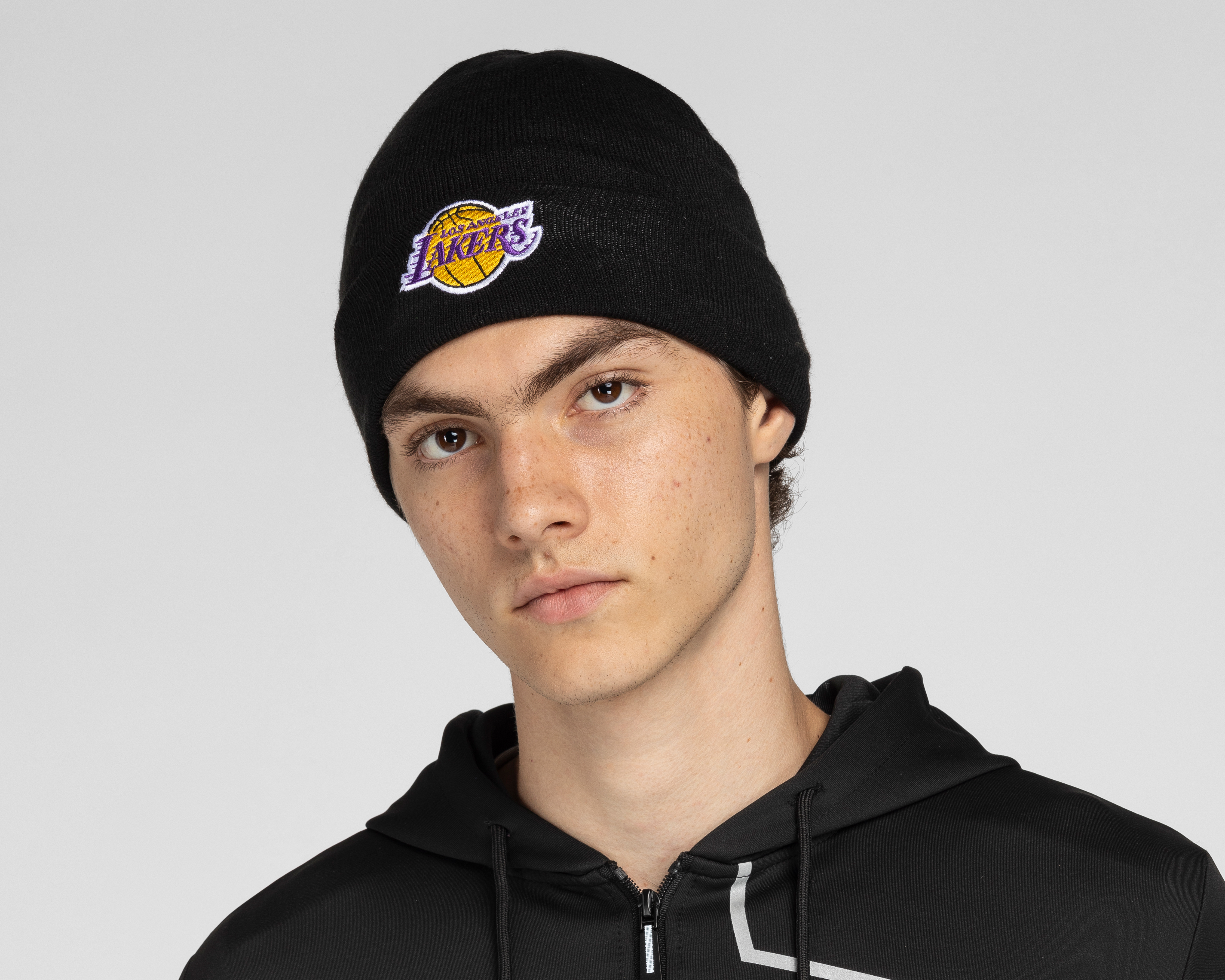 Foto 5 pulgar | Foto 4 | Gorro NBA Lakers