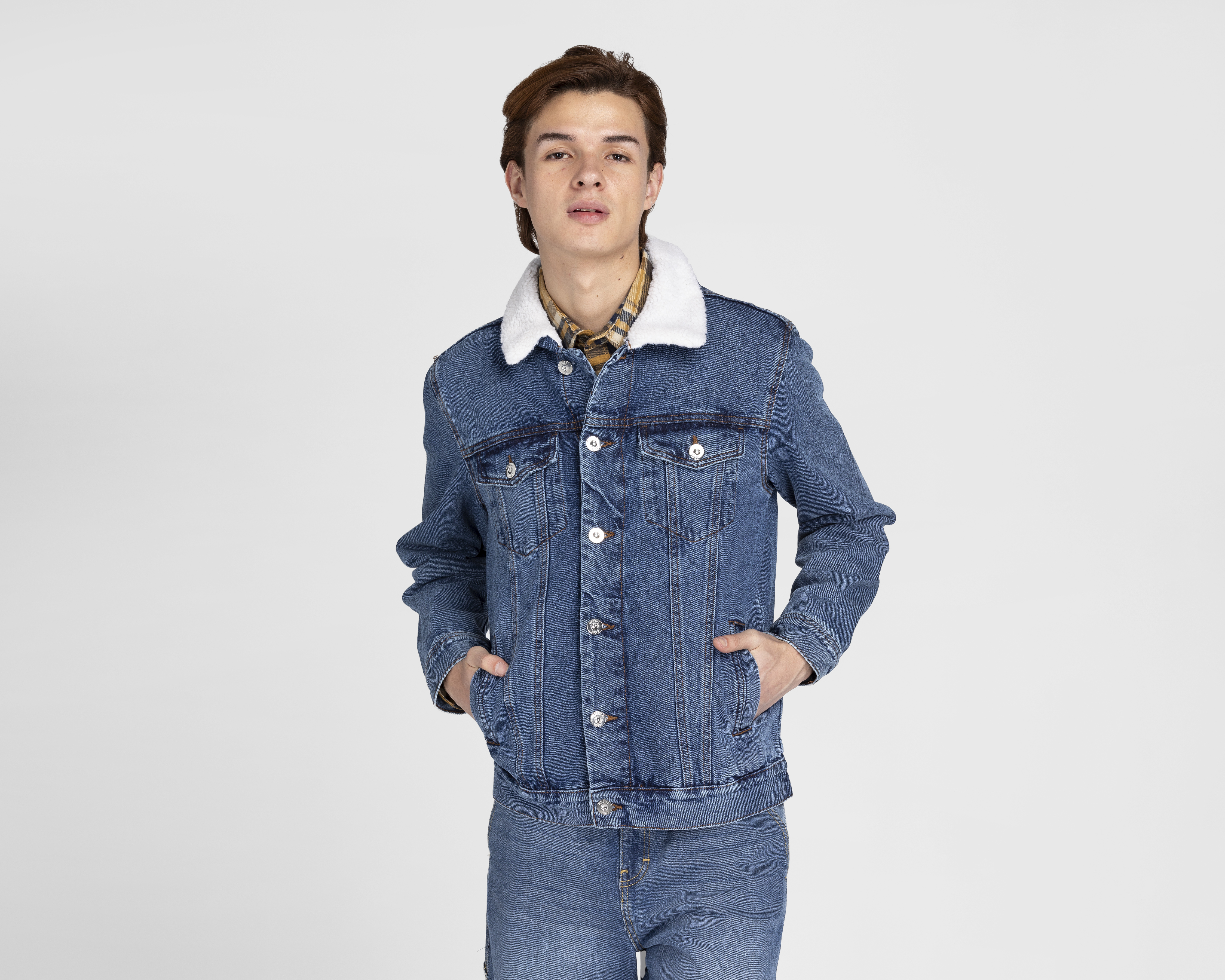 Foto 2 pulgar | Foto 1 | Chamarra Refill Trucker de Mezclilla