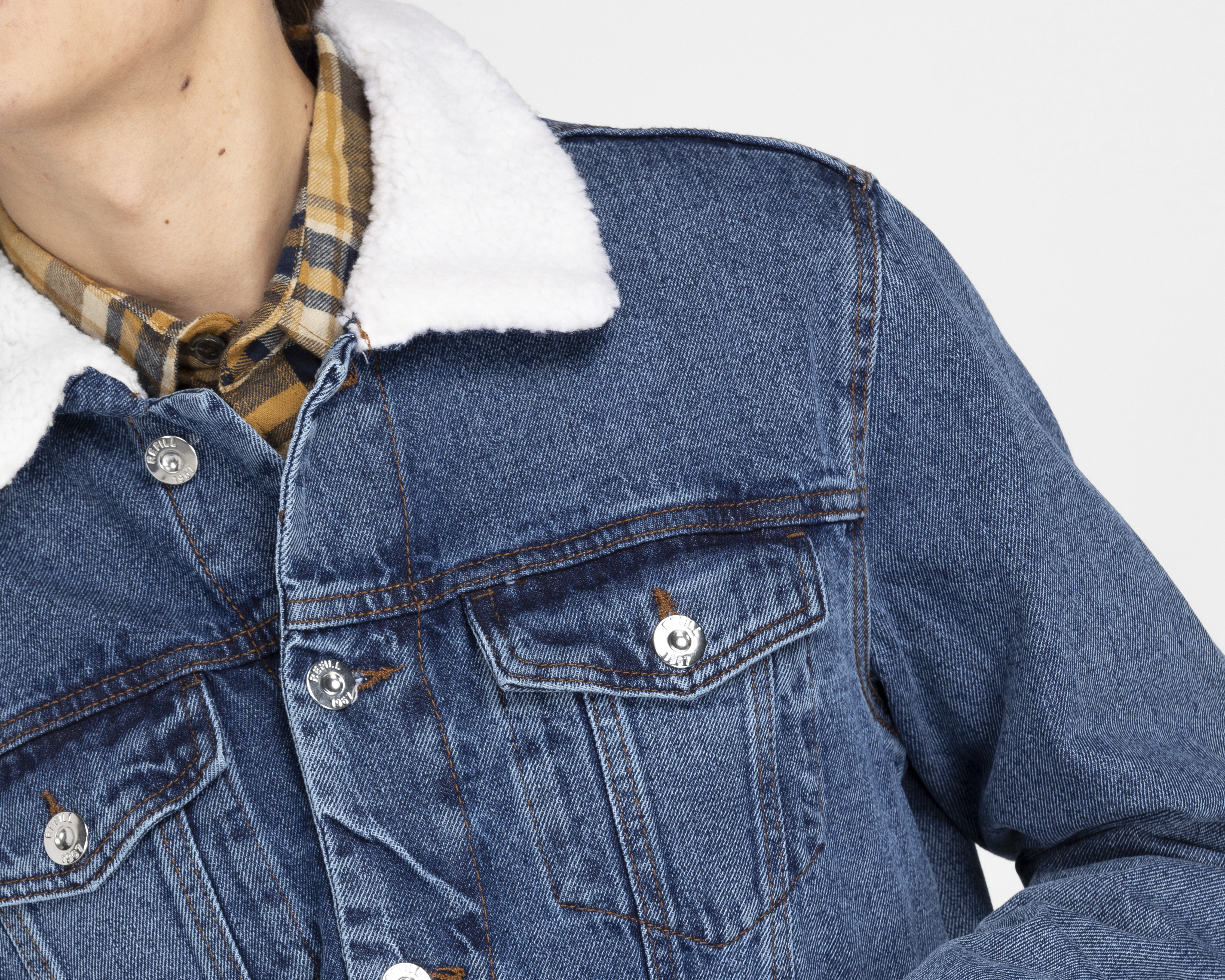 Foto 5 pulgar | Foto 4 | Chamarra Refill Trucker de Mezclilla