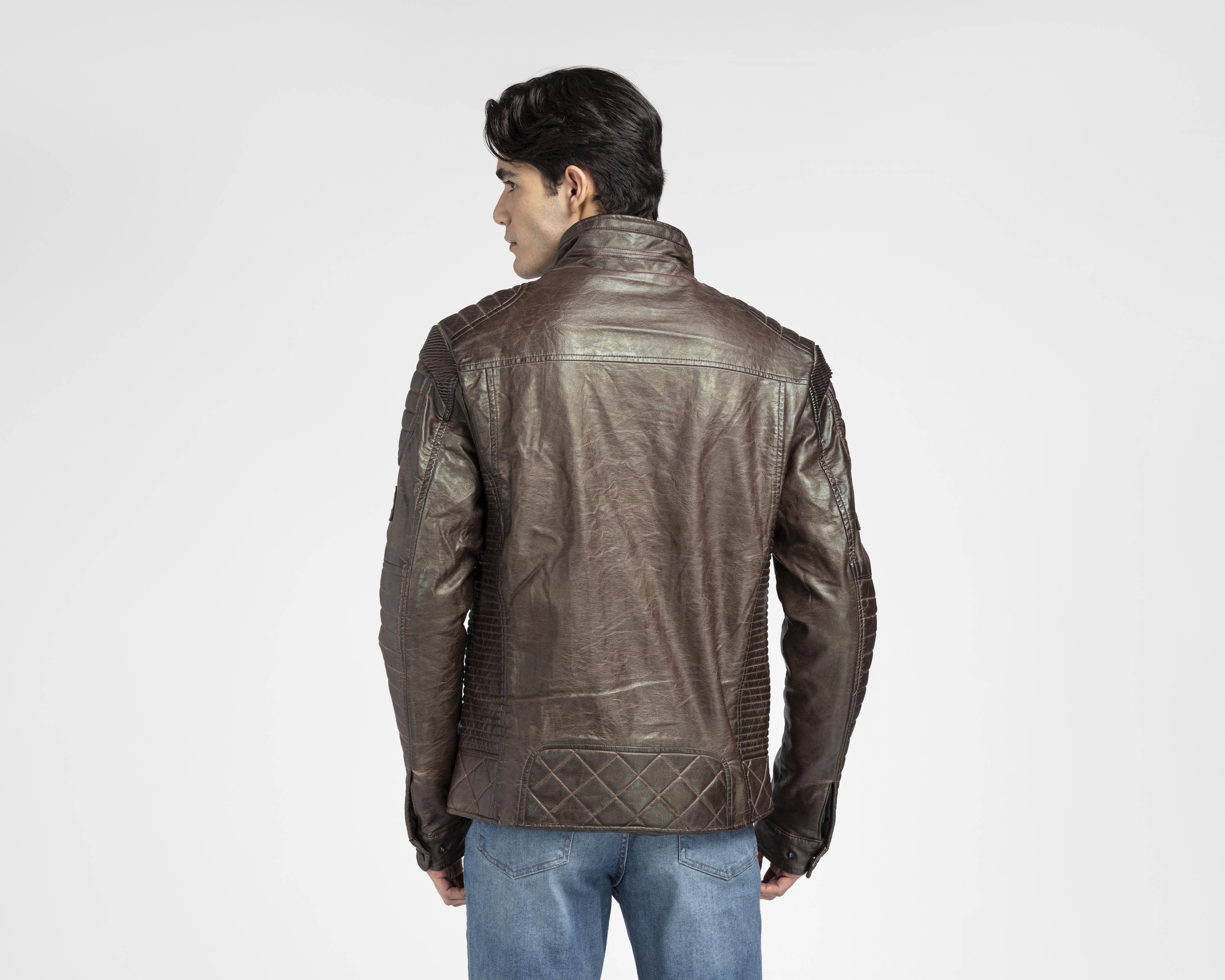 Foto 3 pulgar | Foto 2 | Chamarra Boy London Cuello Alto