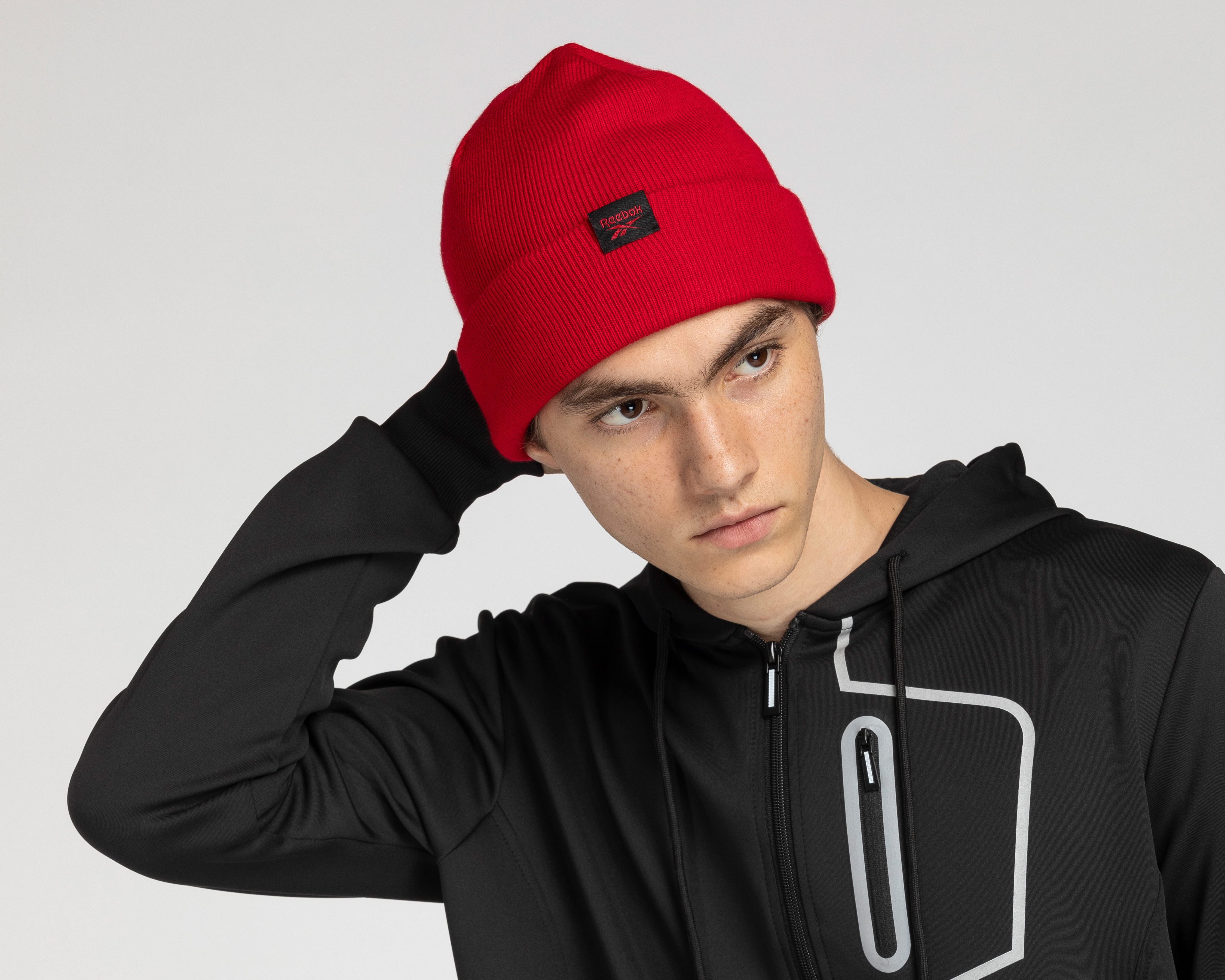 Foto 5 pulgar | Foto 4 | Gorro Reebok