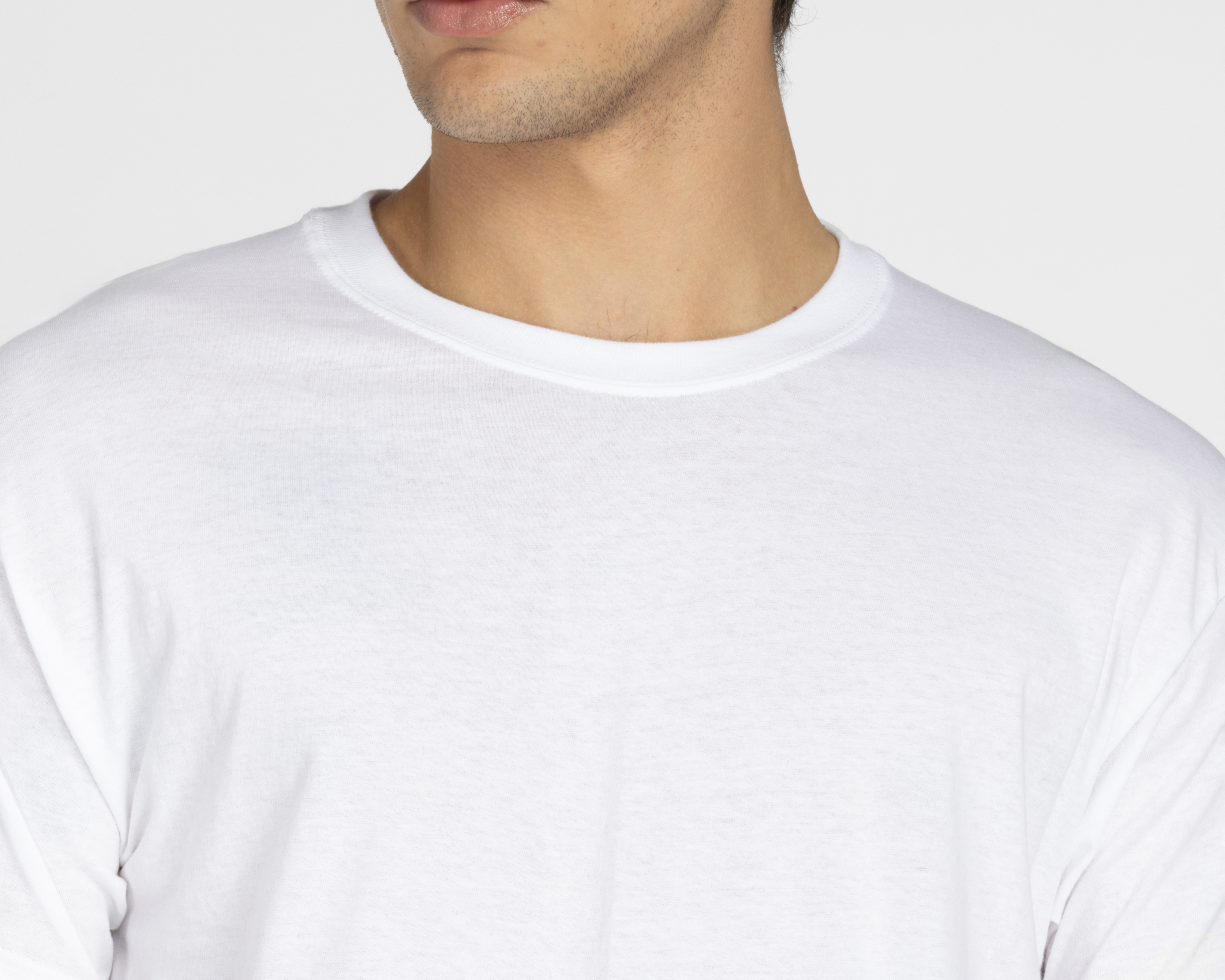 Foto 5 pulgar | Foto 3 | Playera Interior Cuello Redondo Hanes 3 Piezas