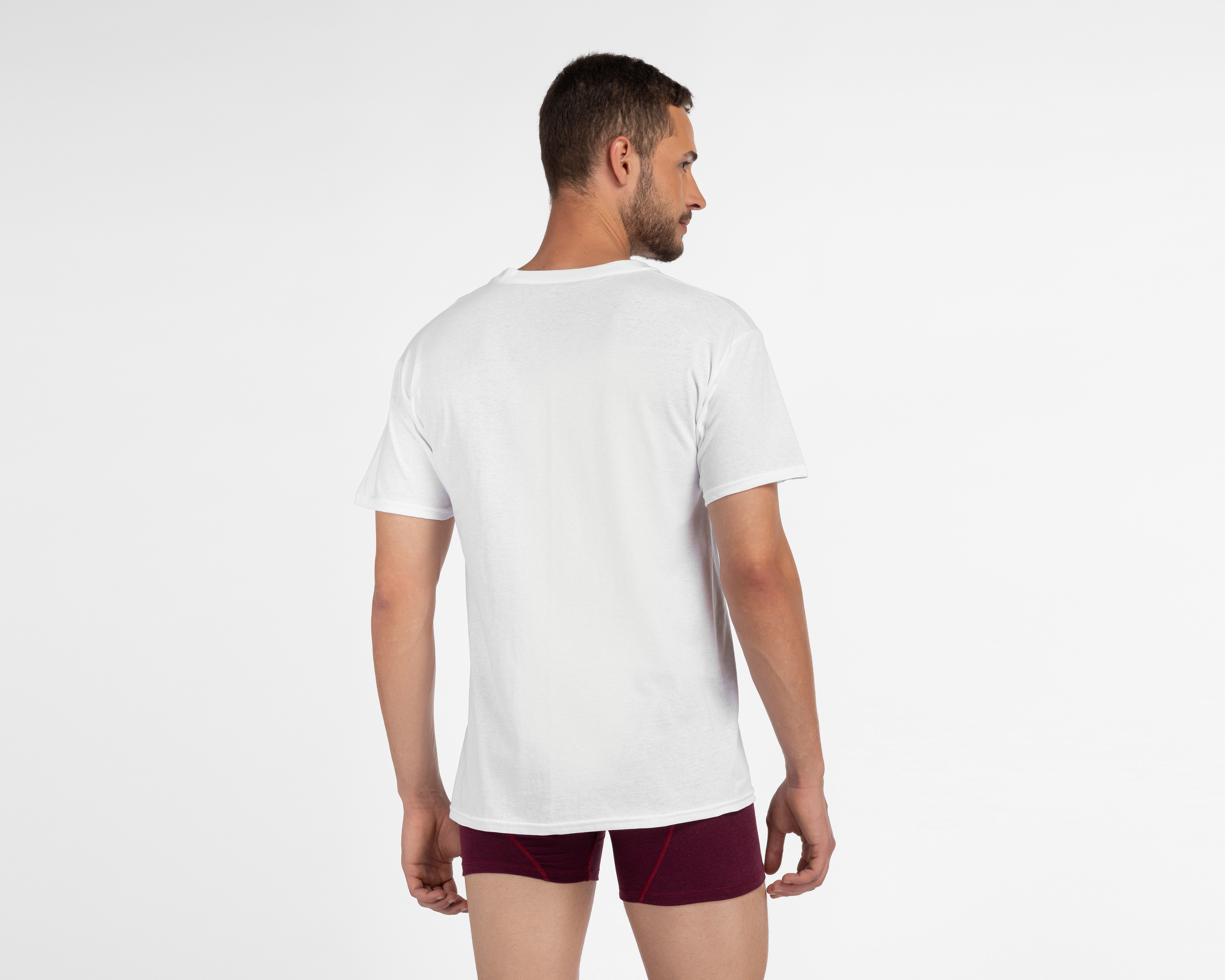Foto 4 pulgar | Foto 3 | Playera Interior Cuello V Hanes para Hombre 3 Piezas