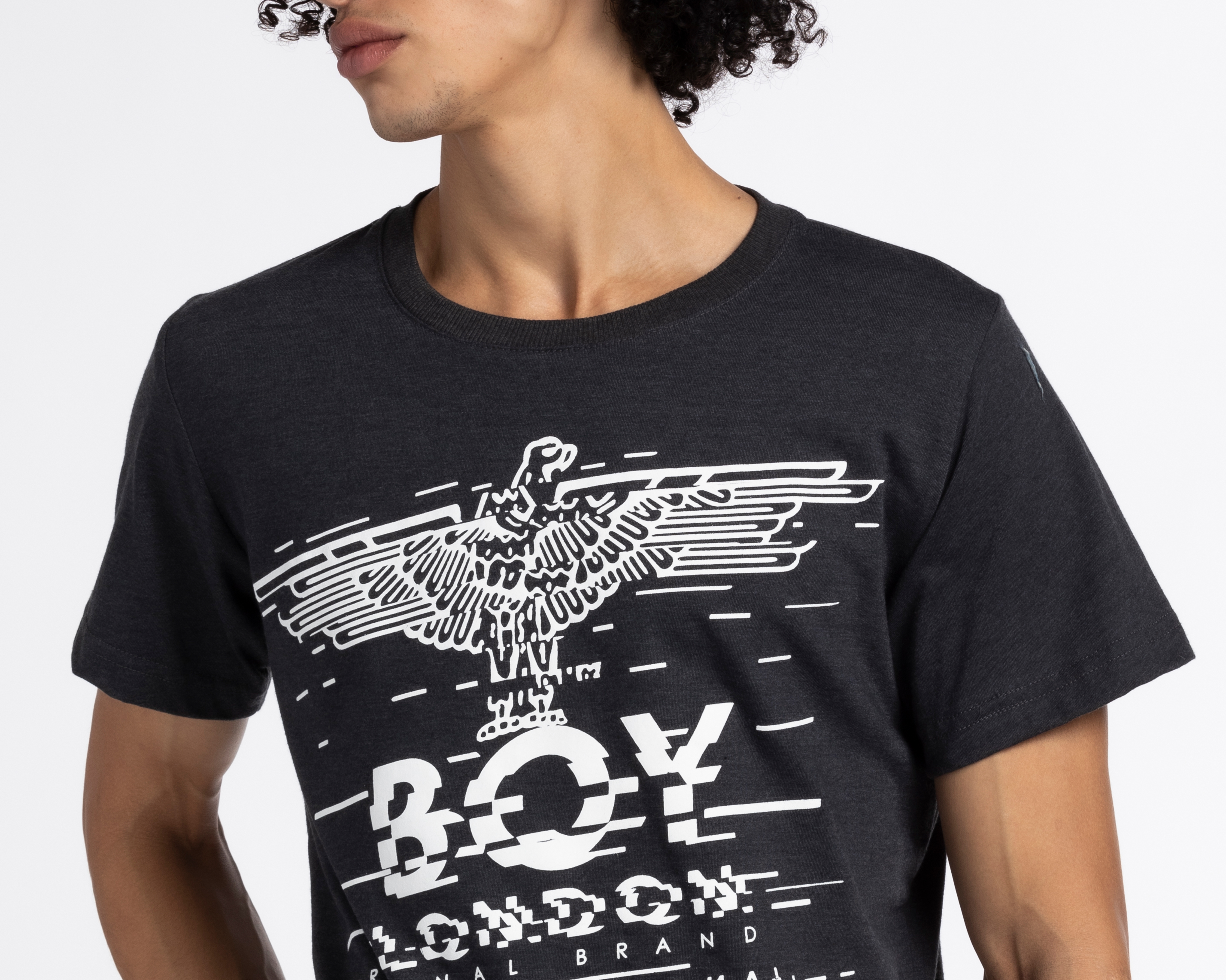 Foto 4 pulgar | Foto 3 | Playera Boy London Cuello Redondo