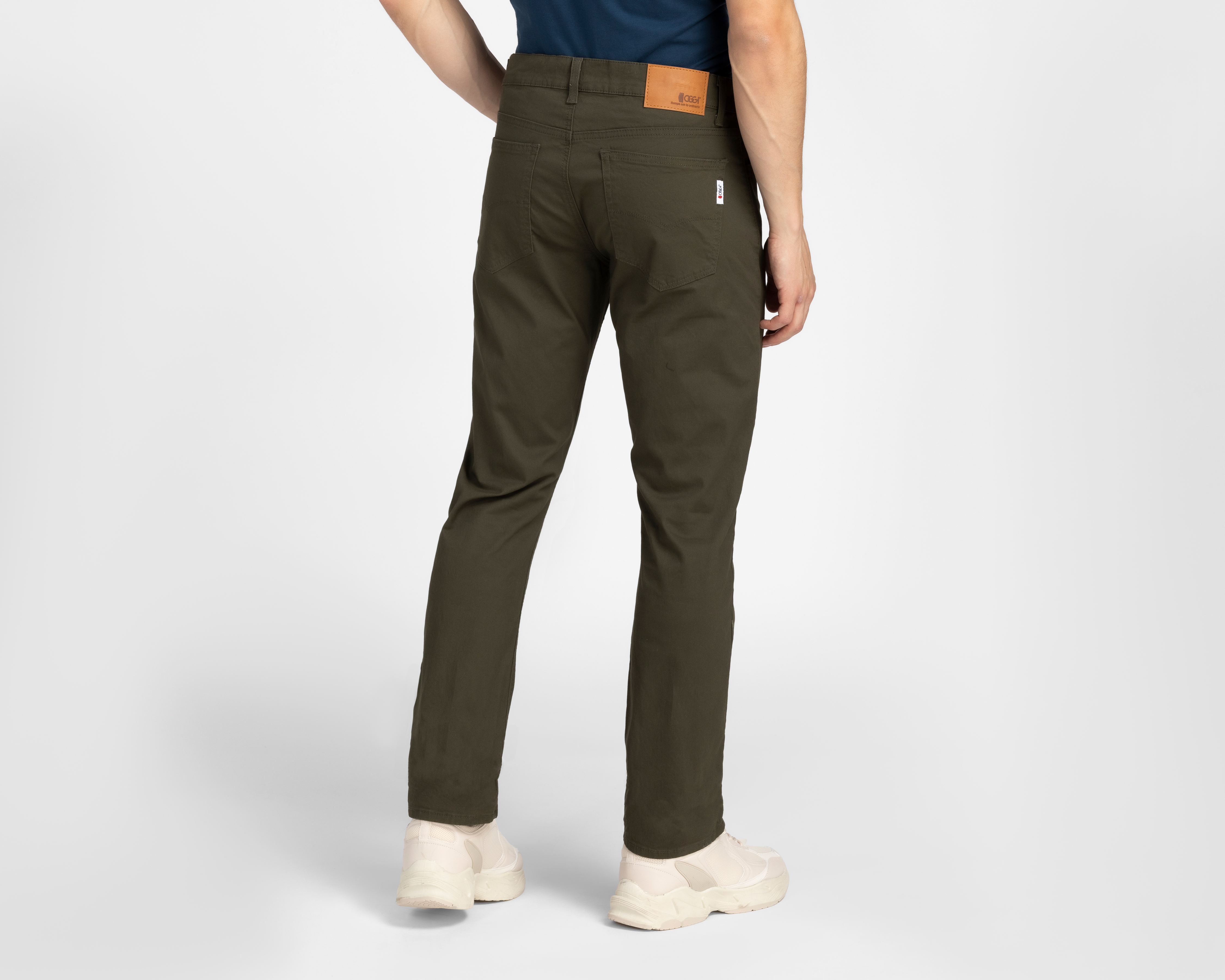 Foto 3 pulgar | Foto 2 | Pantalón de Gabardina Oggi Slim Fit