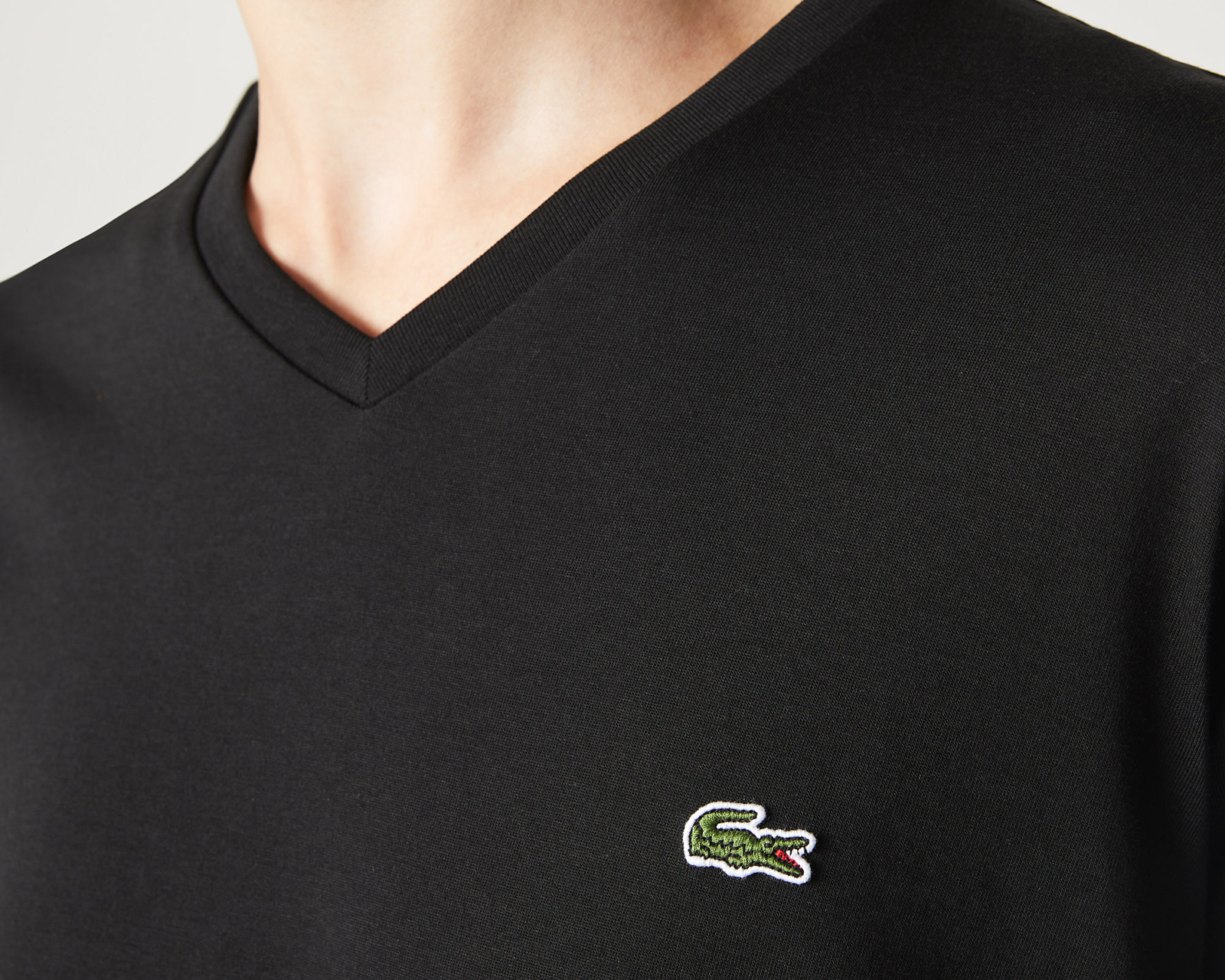 Foto 5 | Foto 5 | Playera Lacoste Cuello V