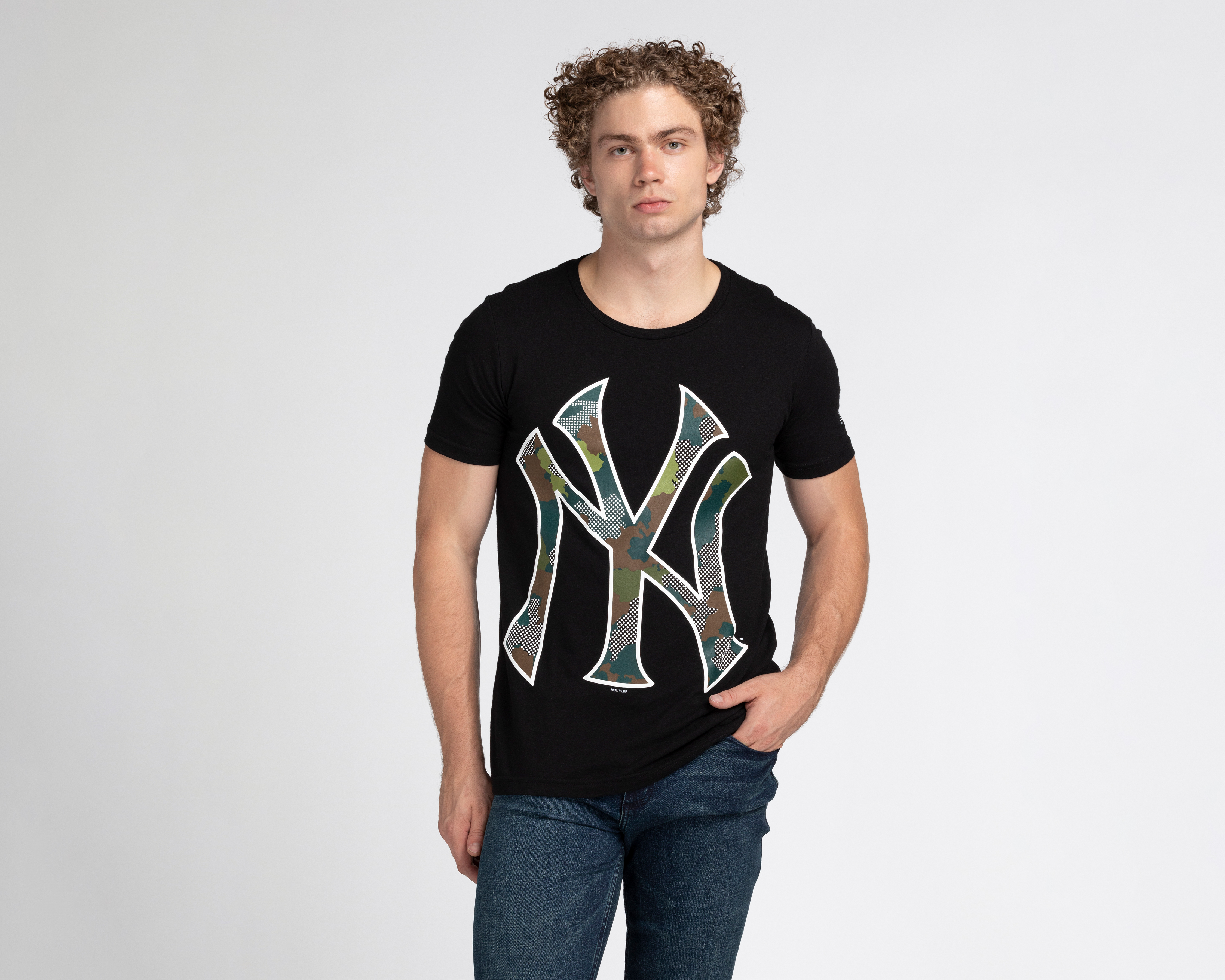 Foto 2 pulgar | Foto 1 | Playera MLB New York Yankees Cuello Redondo