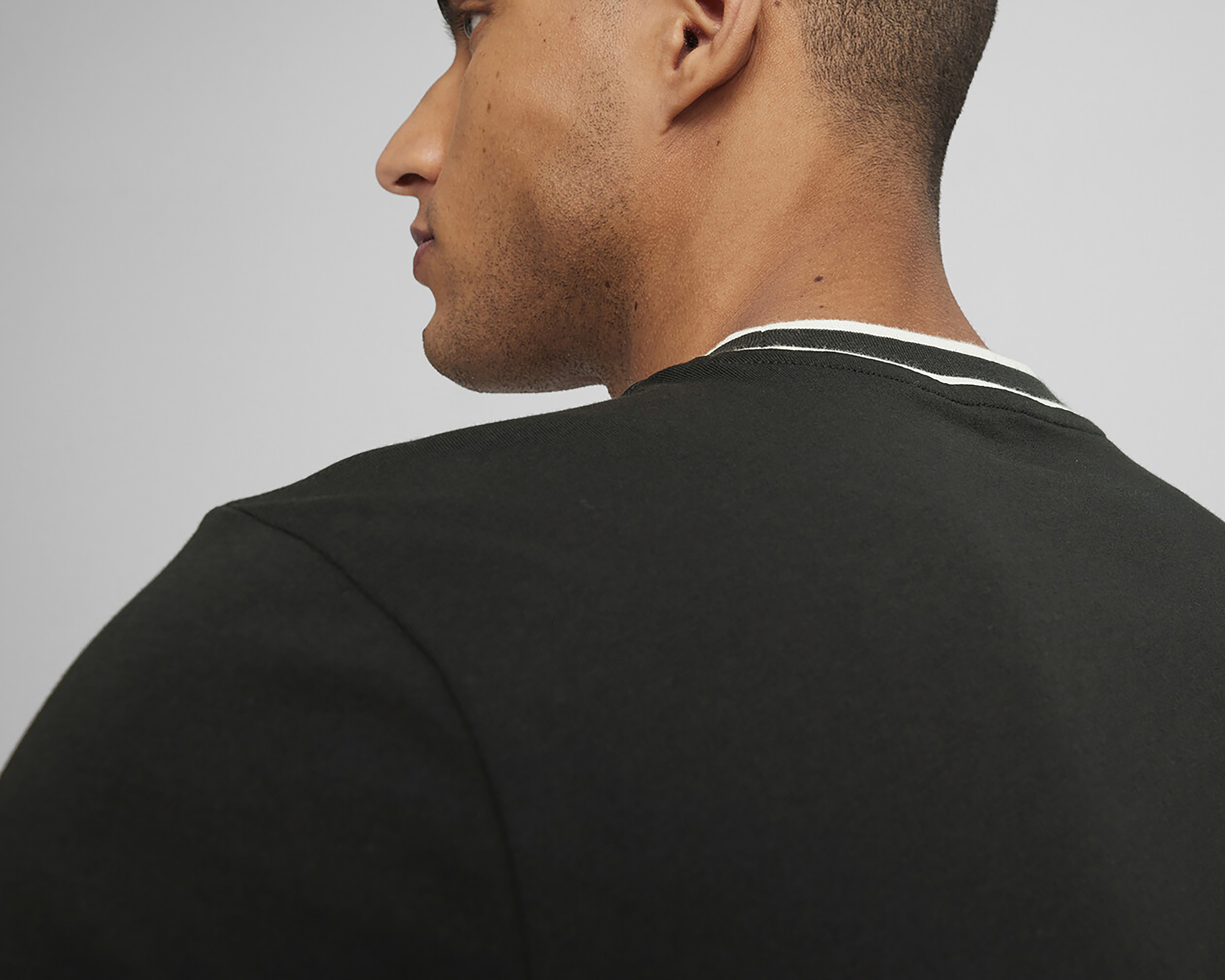 Foto 6 pulgar | Foto 5 | Playera Puma Squad Big Graphic  de Entrenamiento