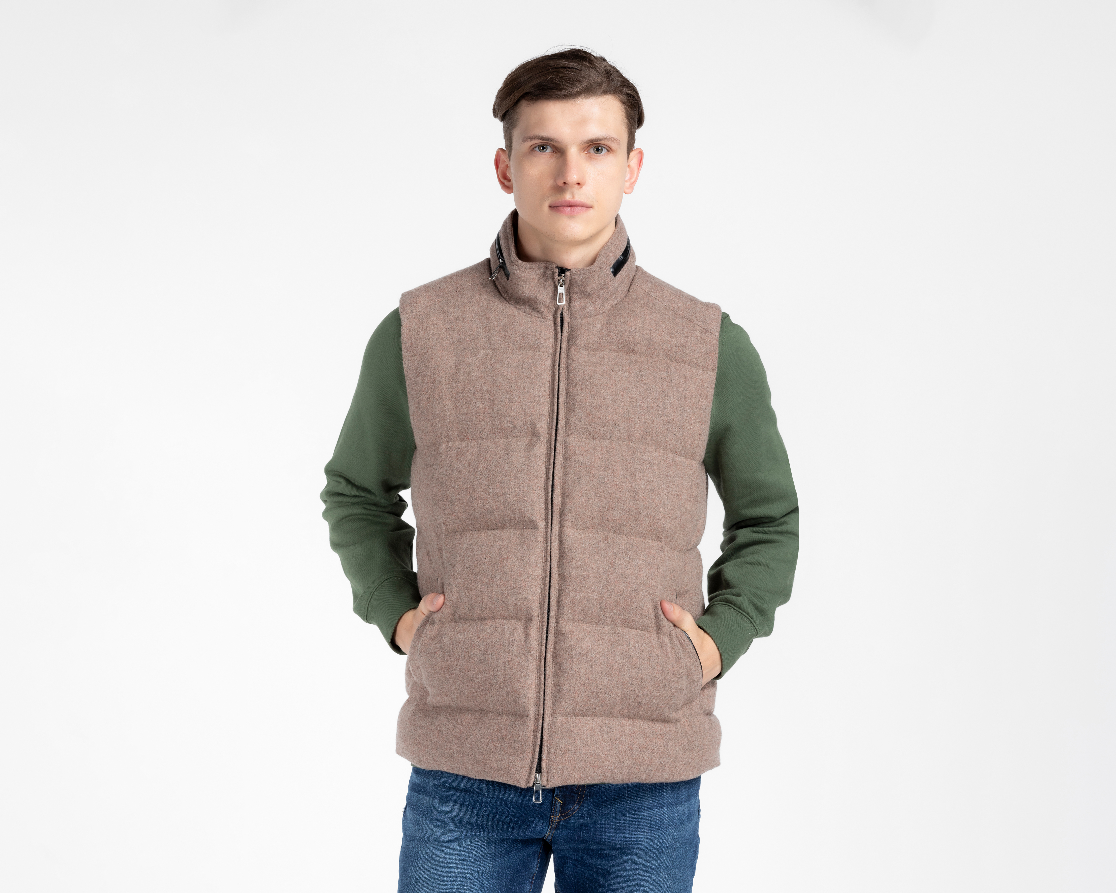 Foto 2 pulgar | Foto 1 | Chaleco Porto Sur con Capucha