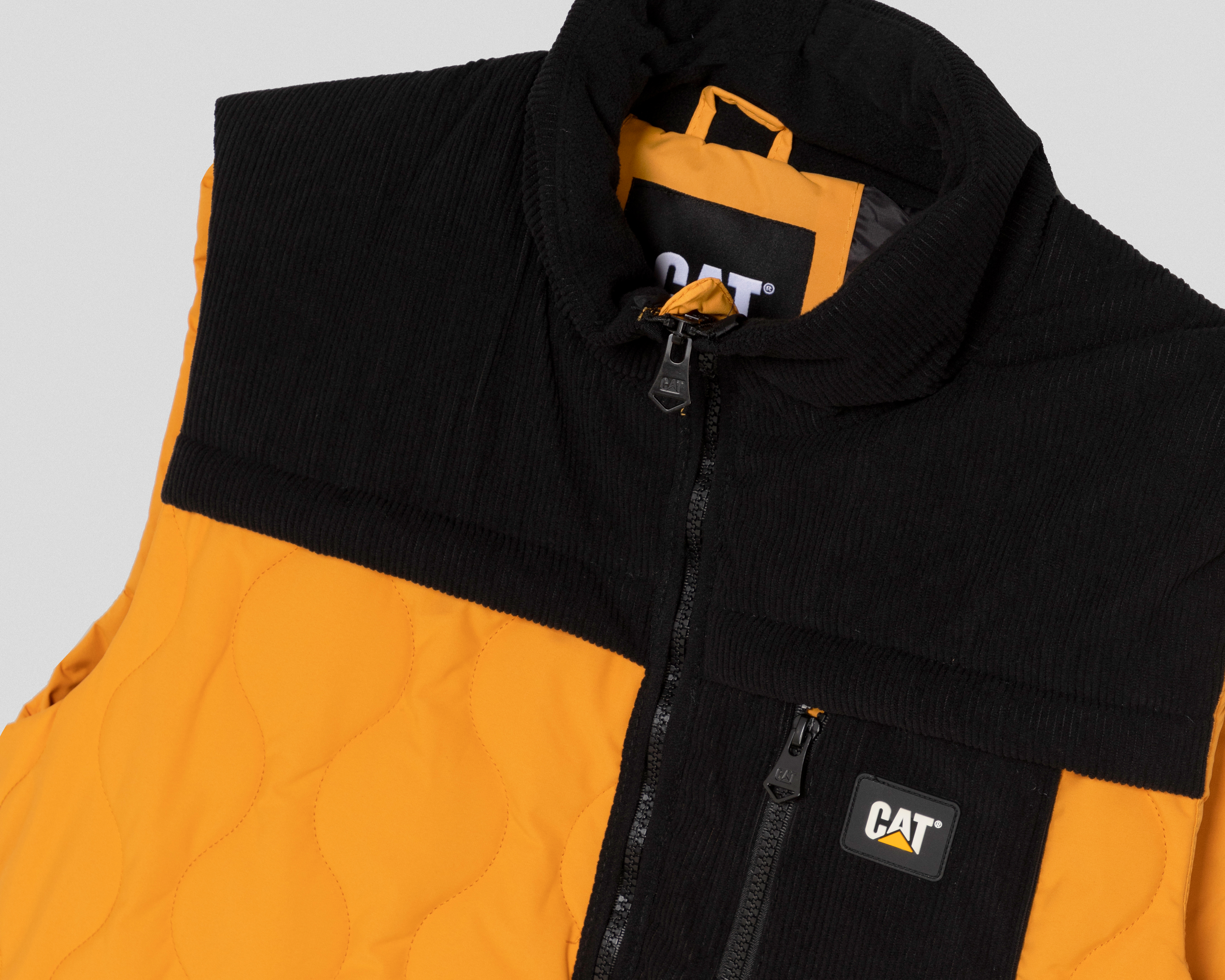 Foto 4 pulgar | Foto 3 | Chaleco CAT Capitonado