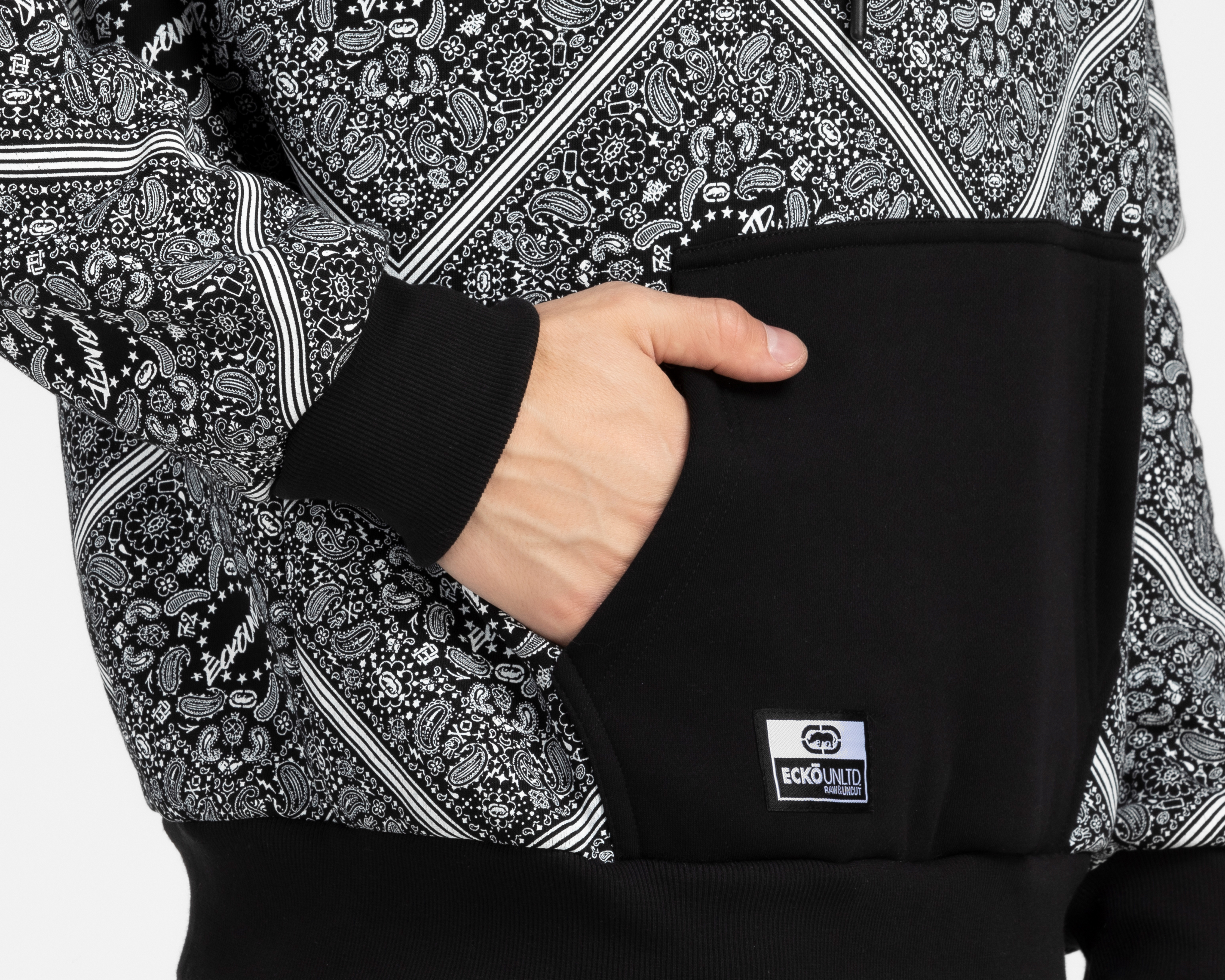 Foto 5 pulgar | Foto 4 | Sudadera Eckó Unltd. con Capucha