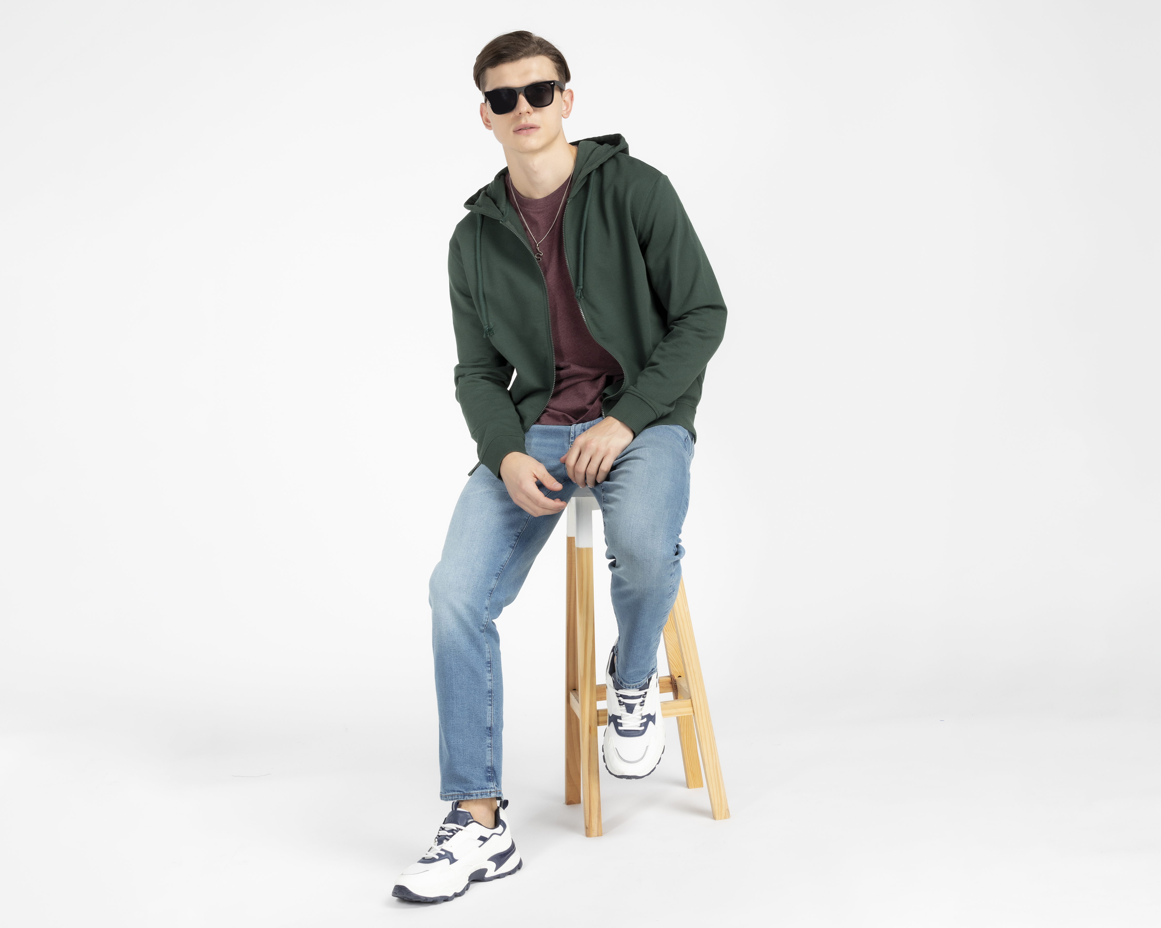 Foto 3 pulgar | Foto 2 | Sudadera Refill con Capucha