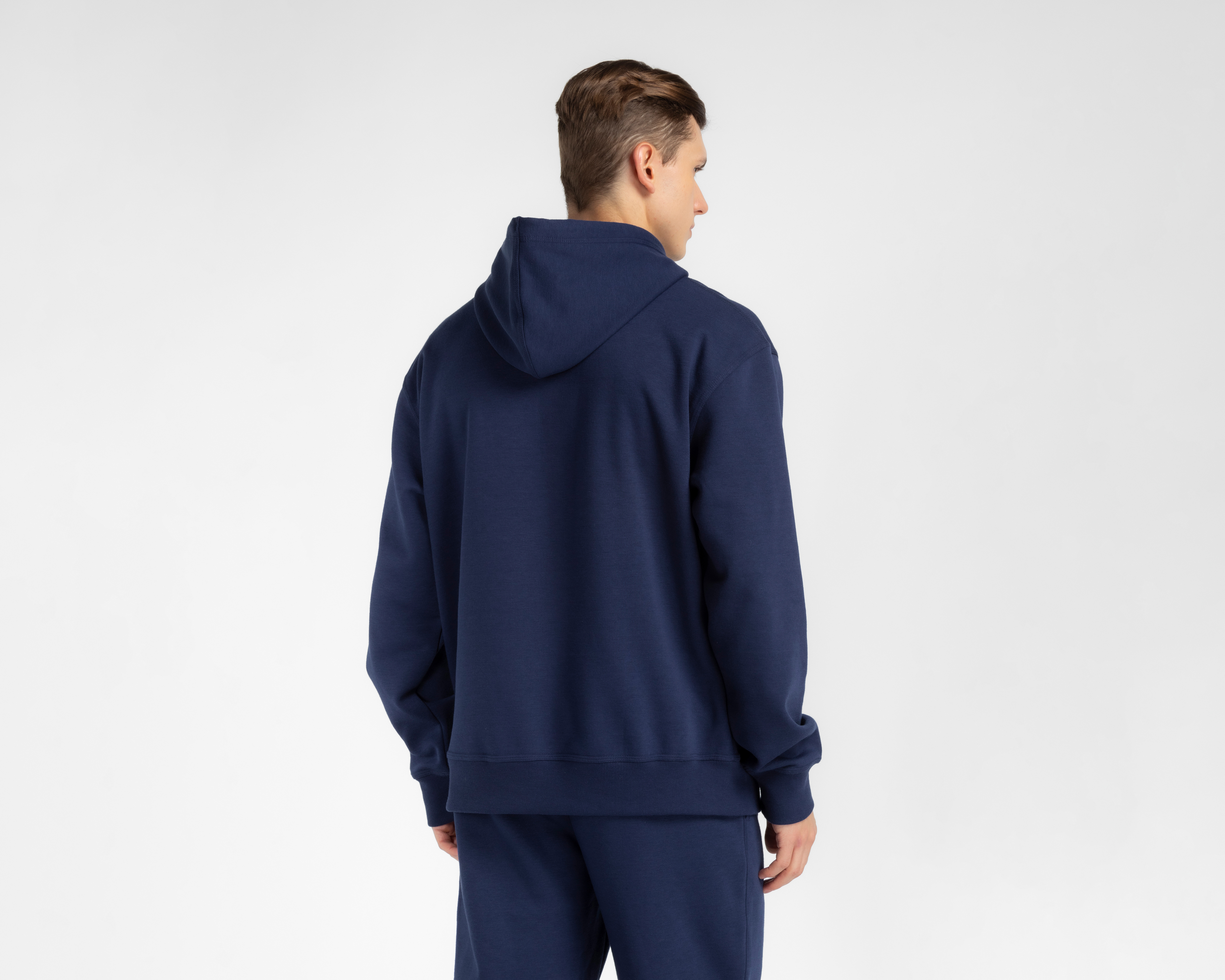 Foto 3 pulgar | Foto 2 | Sudadera Champion con Capucha