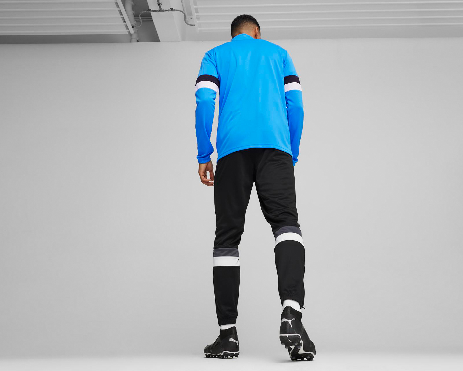 Foto 5 pulgar | Foto 4 | Pants y Chamarra Puma para Hombre