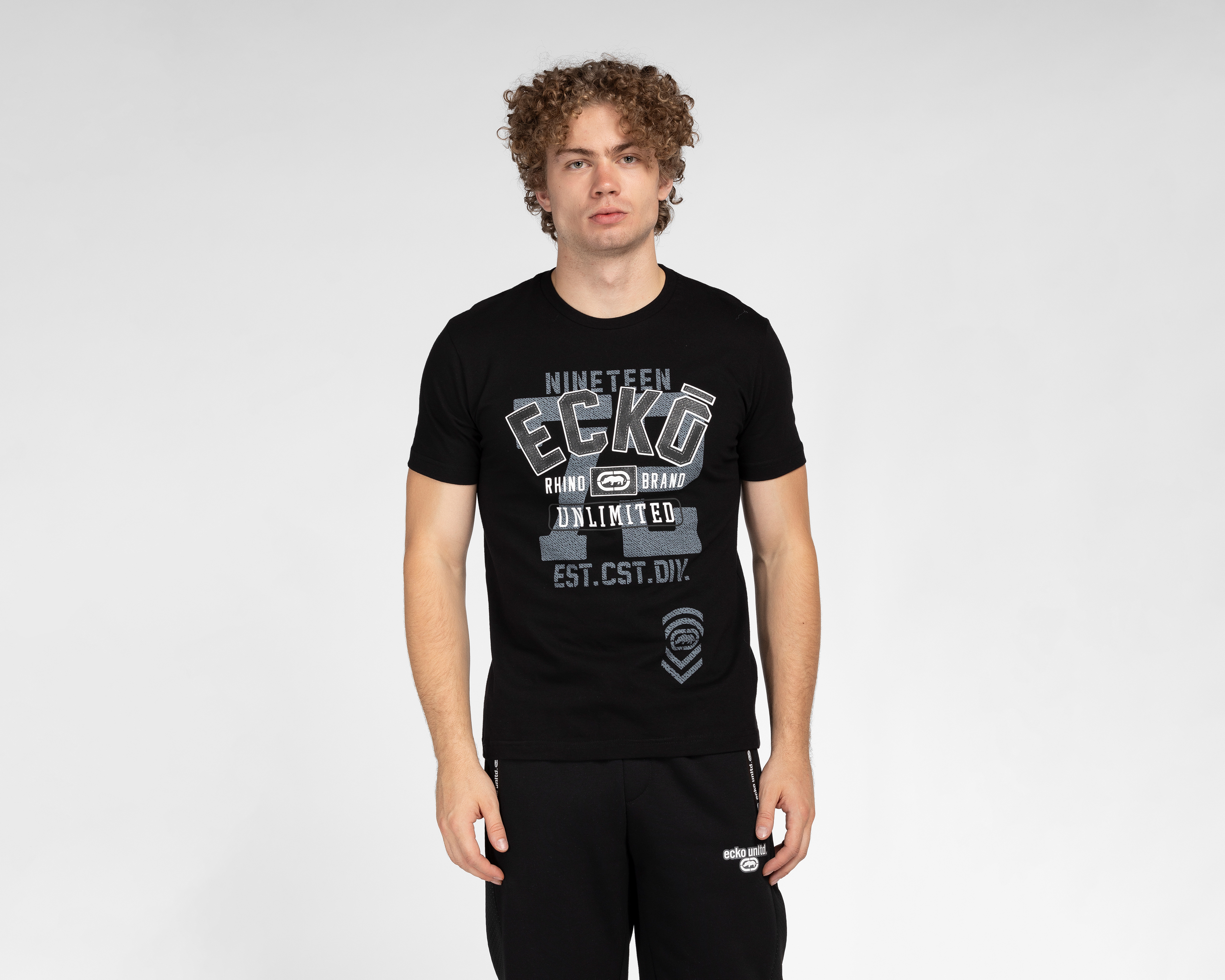 Foto 2 pulgar | Foto 1 | Playera Eckó Unltd. Cuello Redondo