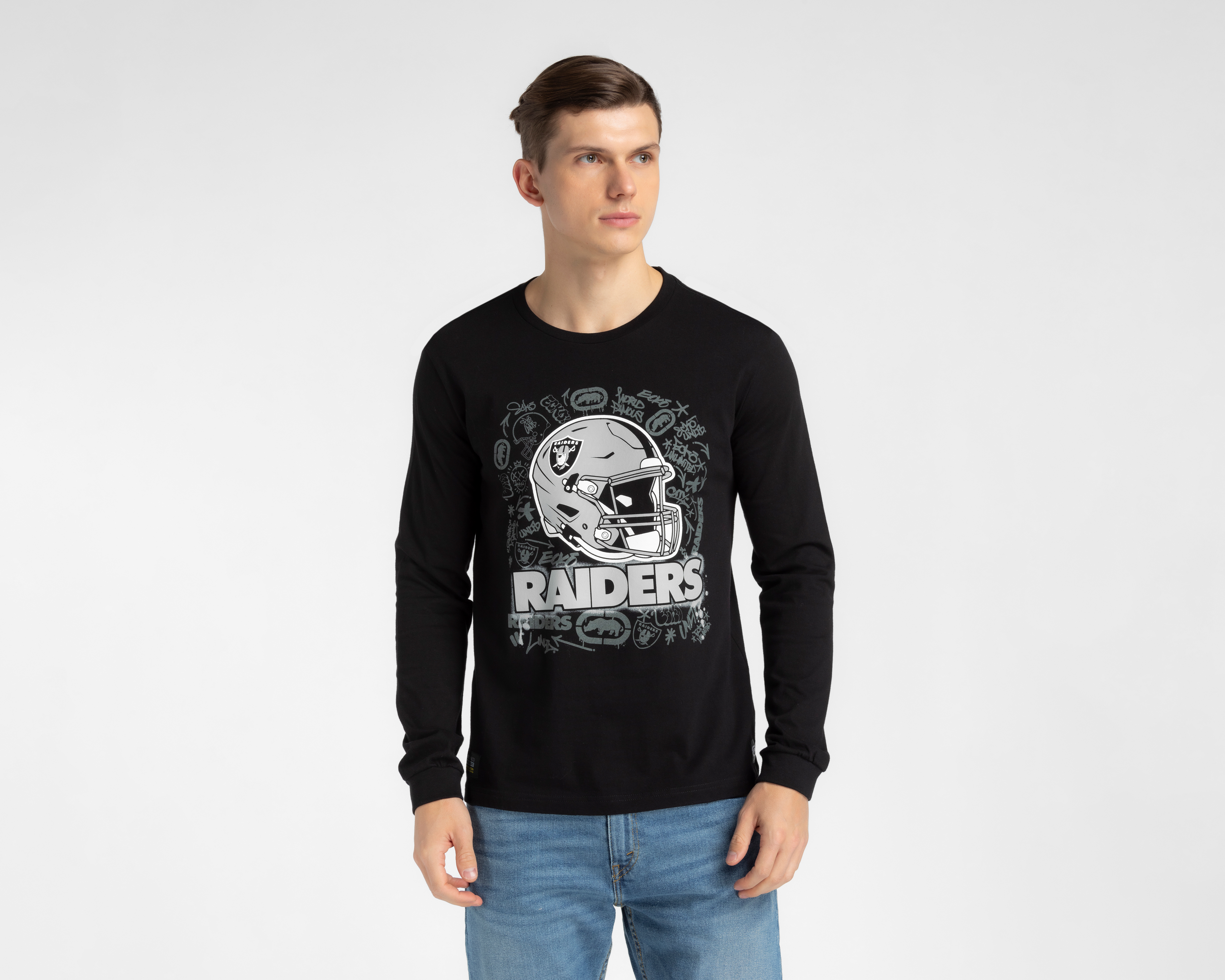 Foto 2 pulgar | Foto 1 | Playera NFL Raiders Eckó Unltd. Cuello Redondo