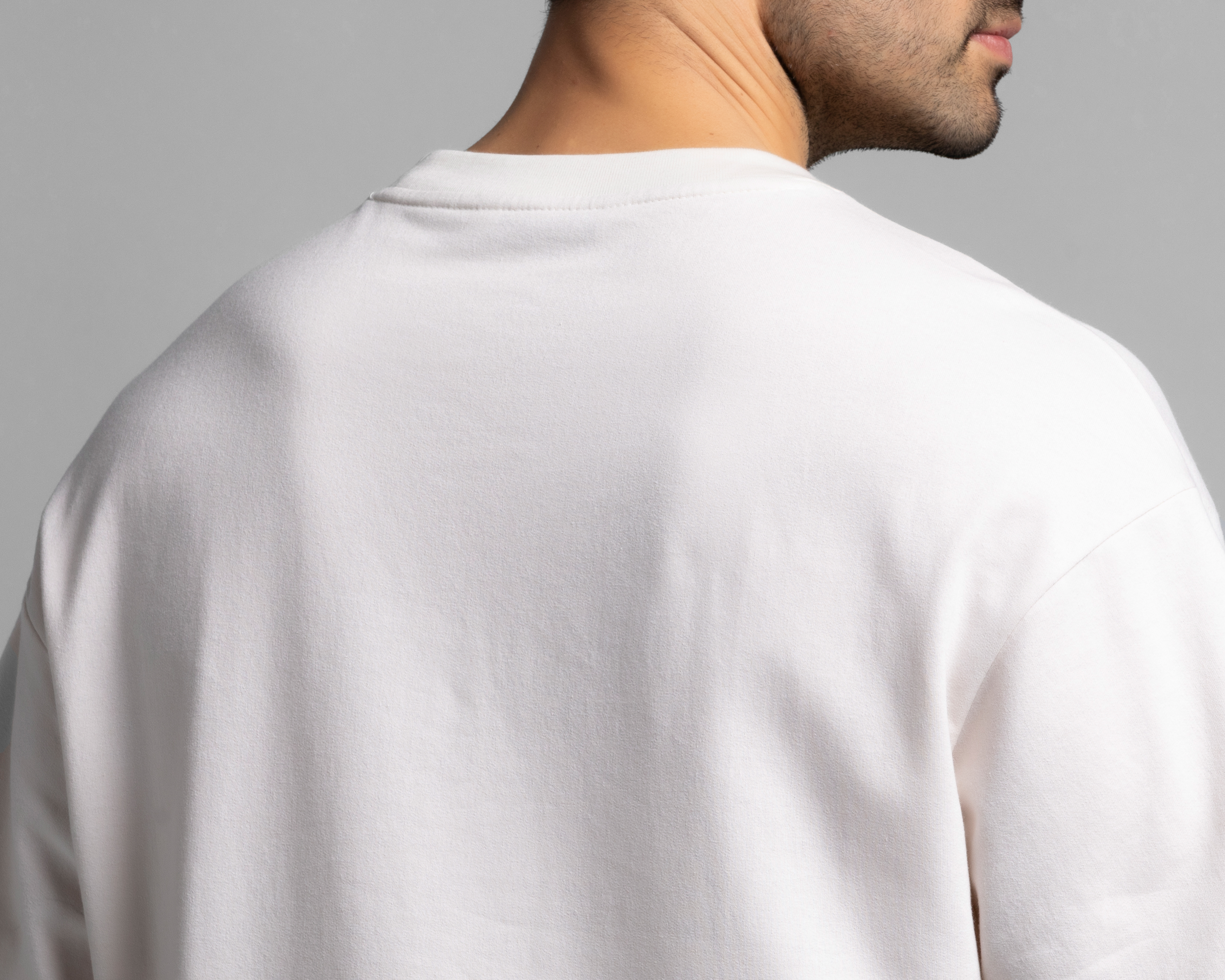 Foto 6 pulgar | Foto 5 | Playera de Cuello Redondo Beige Strona para Hombre