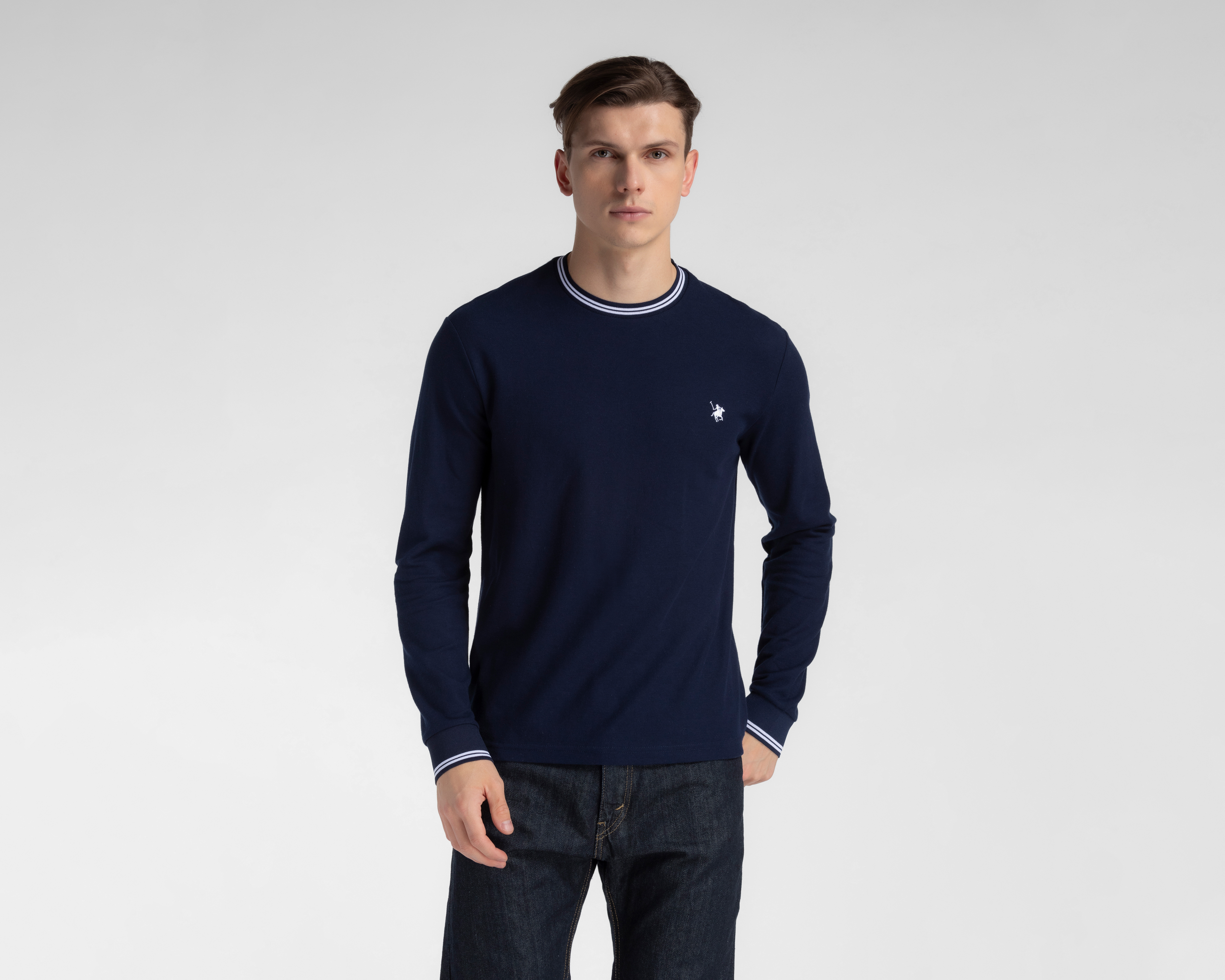 Foto 2 pulgar | Foto 1 | Playera York Team Polo Club Cuello Redondo