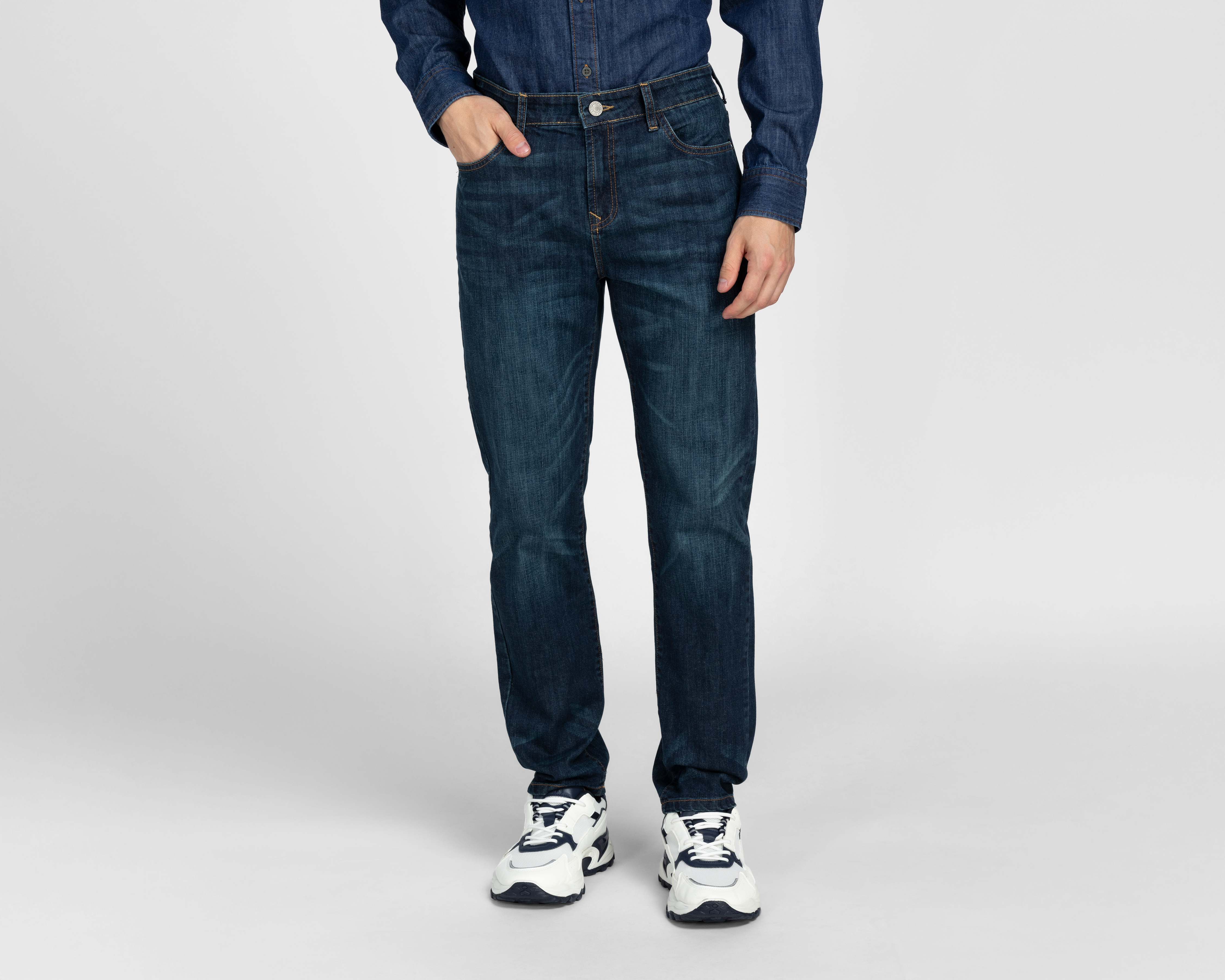 Foto 2 pulgar | Foto 1 | Jeans Slim Refill para Hombre