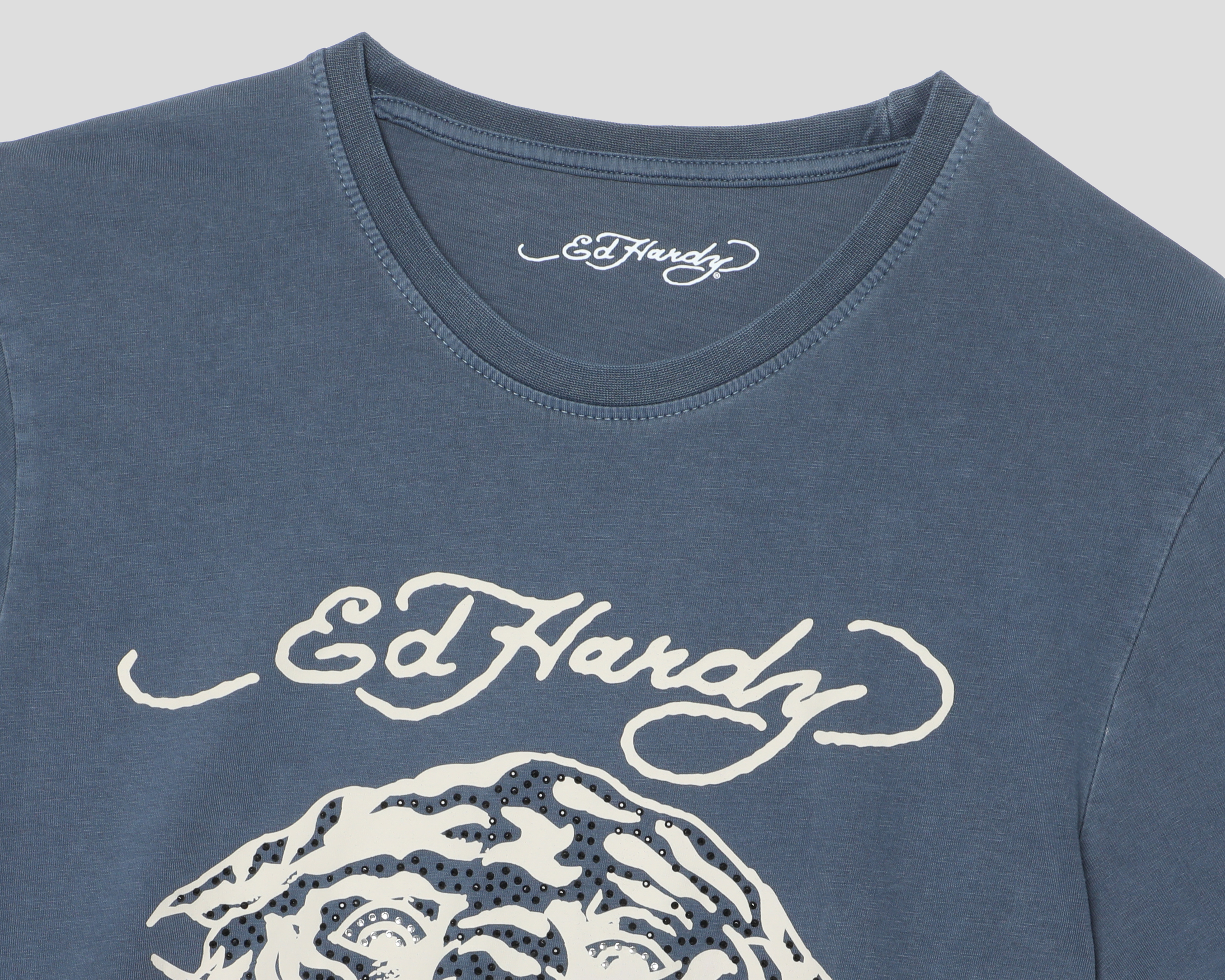 Foto 4 pulgar | Foto 3 | Playera Cuello Redondo Gris Ed Hardy para Hombre