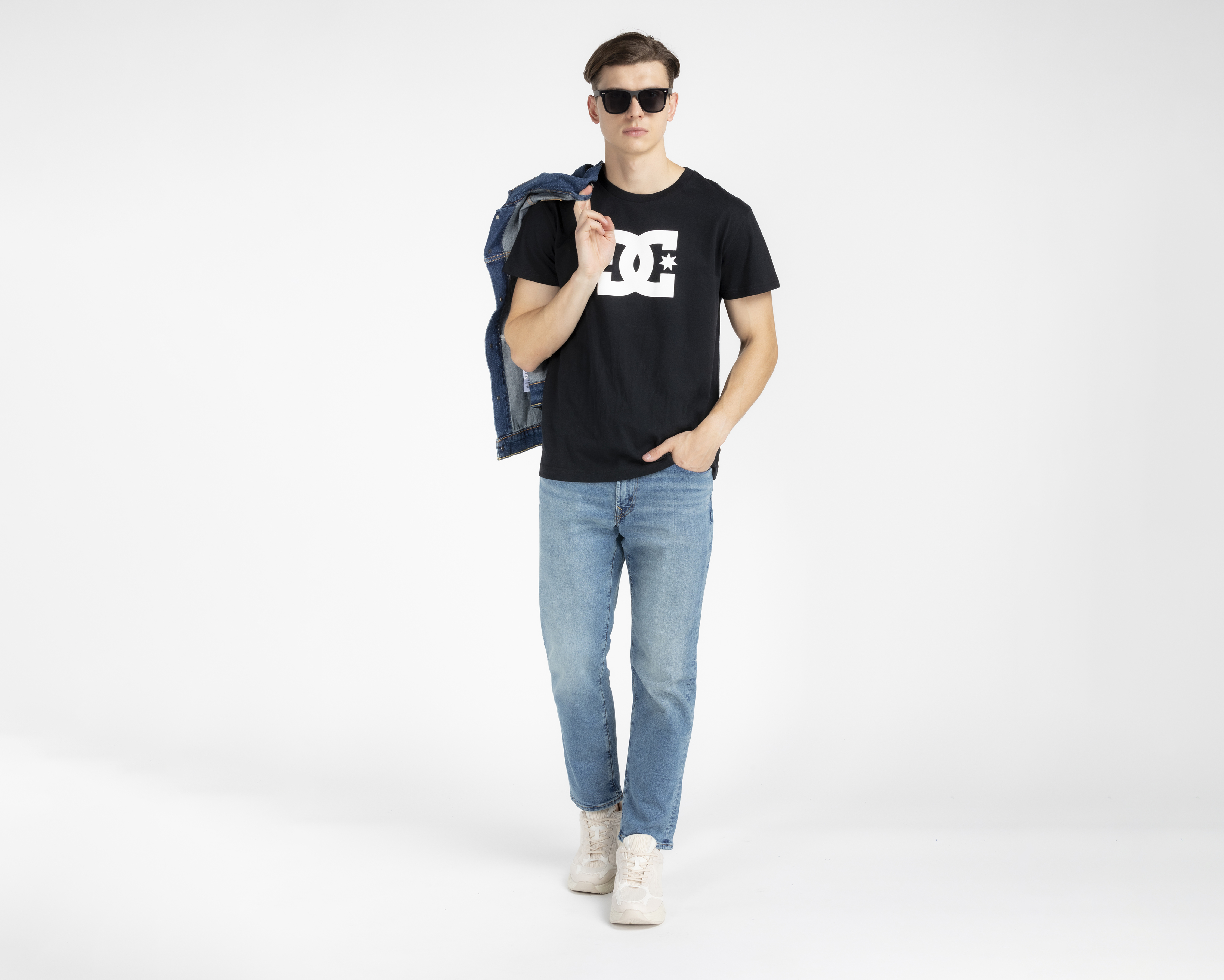 Foto 3 pulgar | Foto 2 | Playera DC Shoes Cuello Redondo