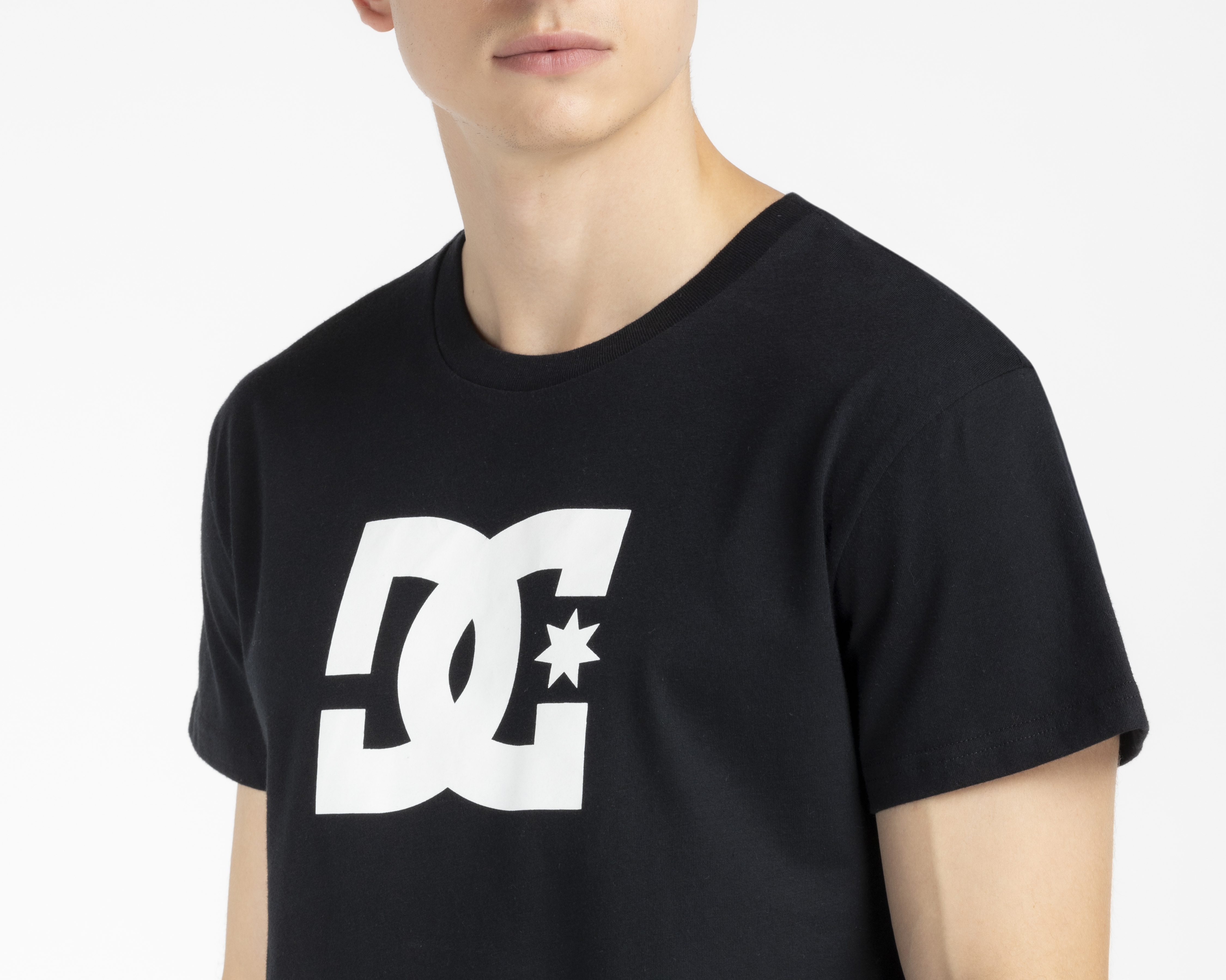 Foto 4 | Foto 4 | Playera DC Shoes Cuello Redondo