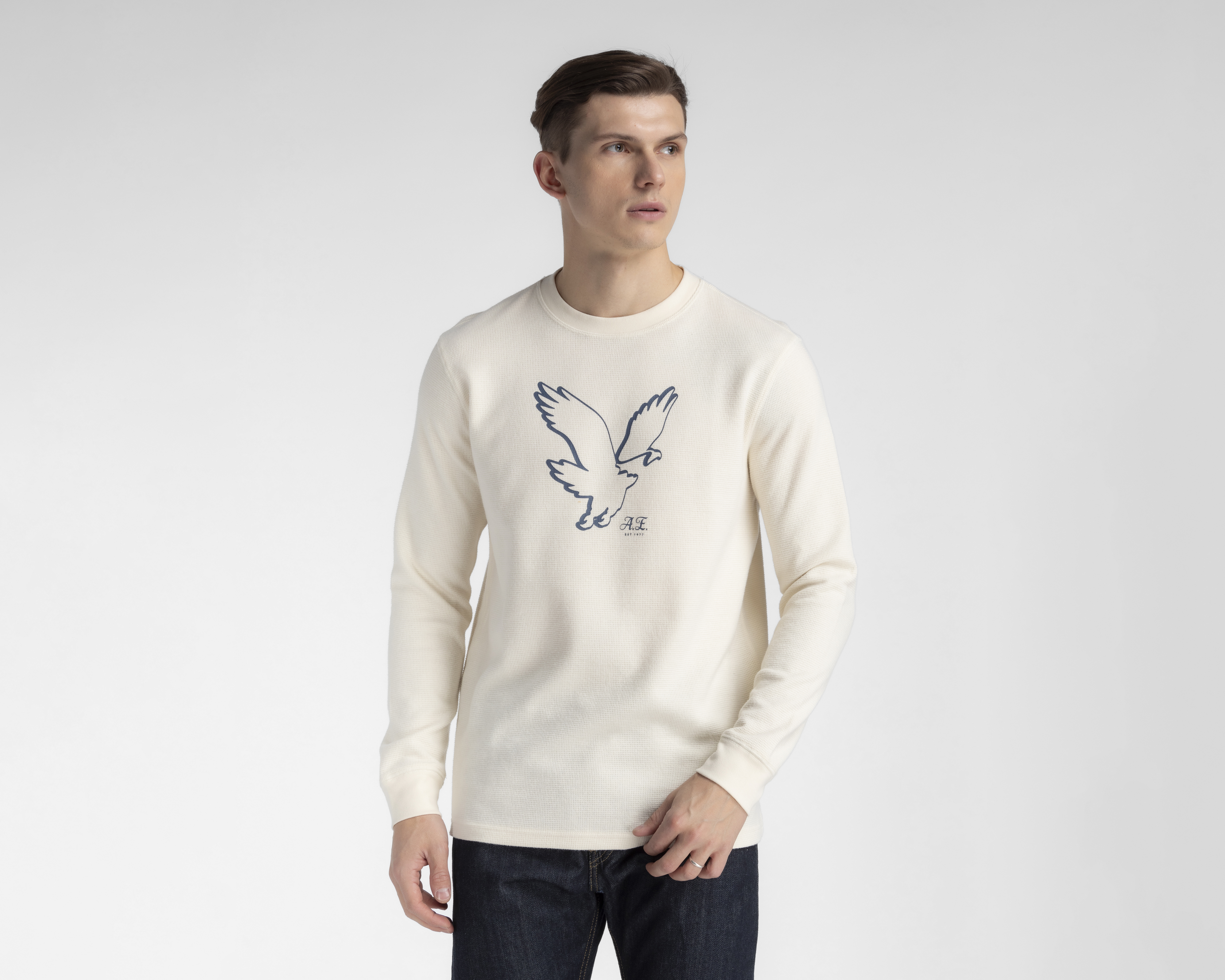 Foto 2 pulgar | Foto 1 | Playera American Eagle Cuello Redondo