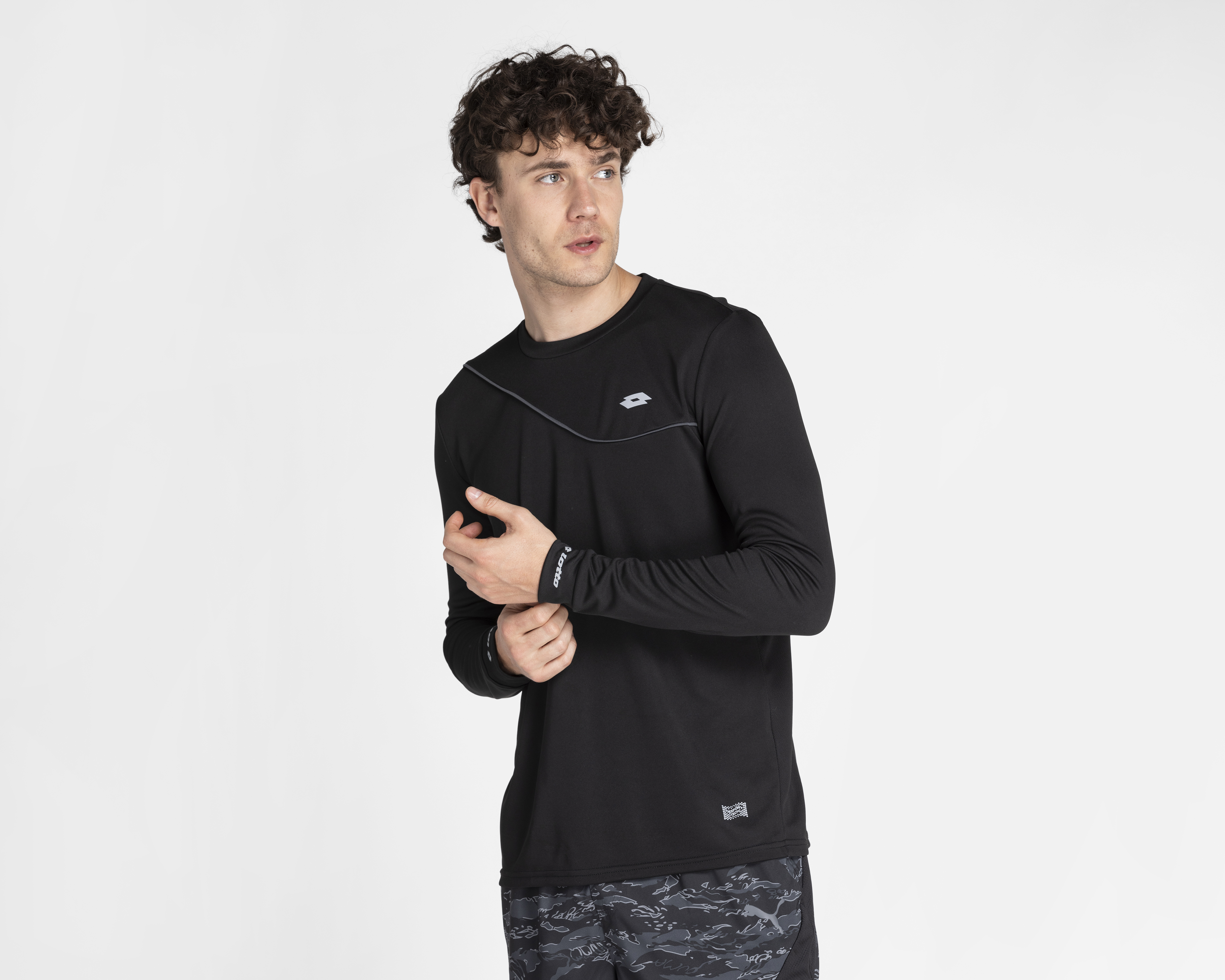 Foto 2 pulgar | Foto 1 | Playera Deportiva Lotto Manga Larga